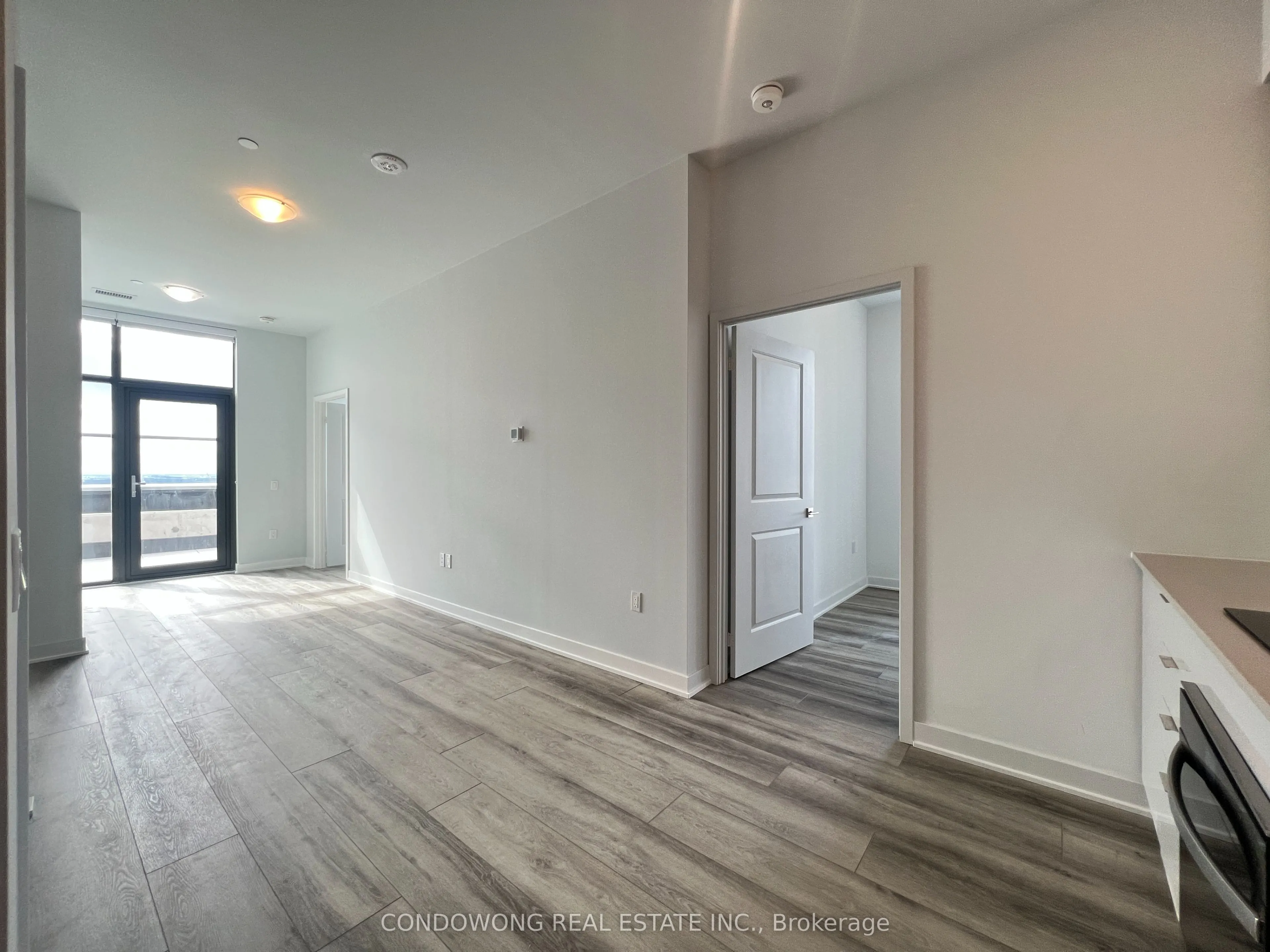 2920 Highway 7 Road, #2001