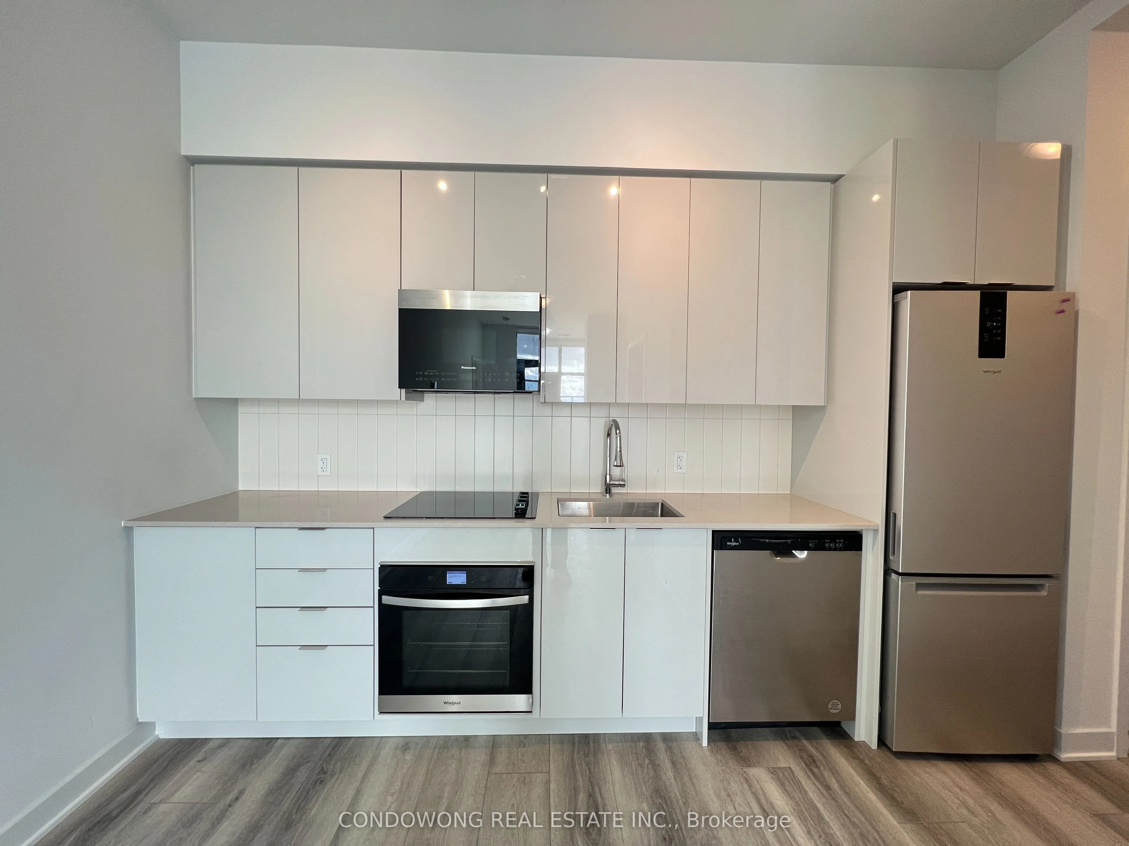 2920 Highway 7 Road, #2001