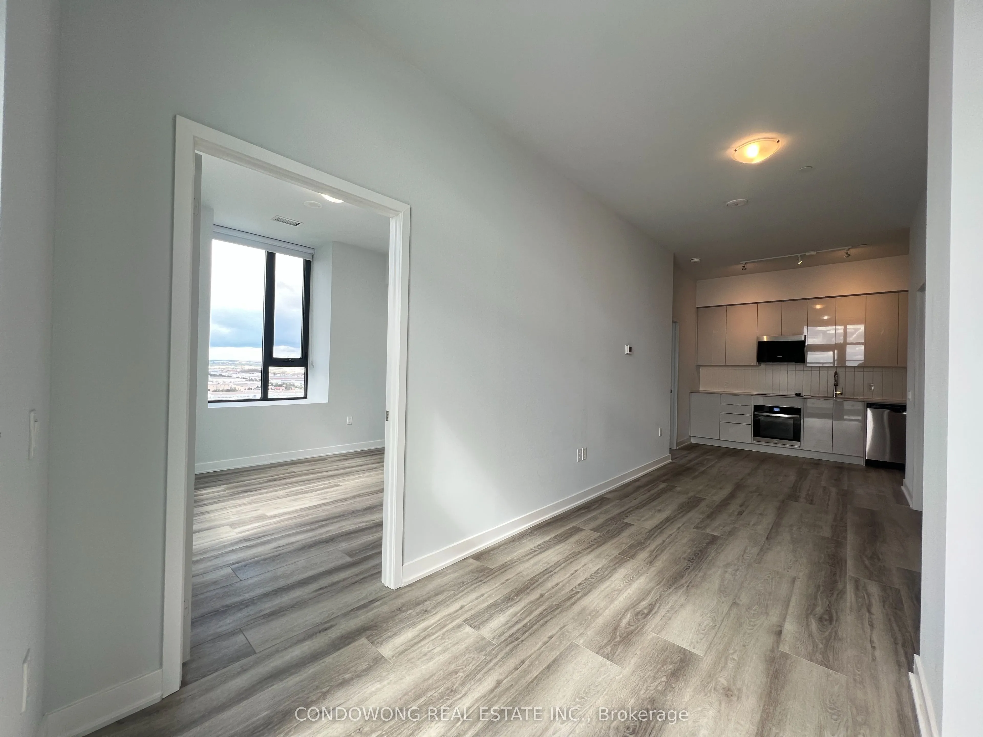 2920 Highway 7 Road, #2001