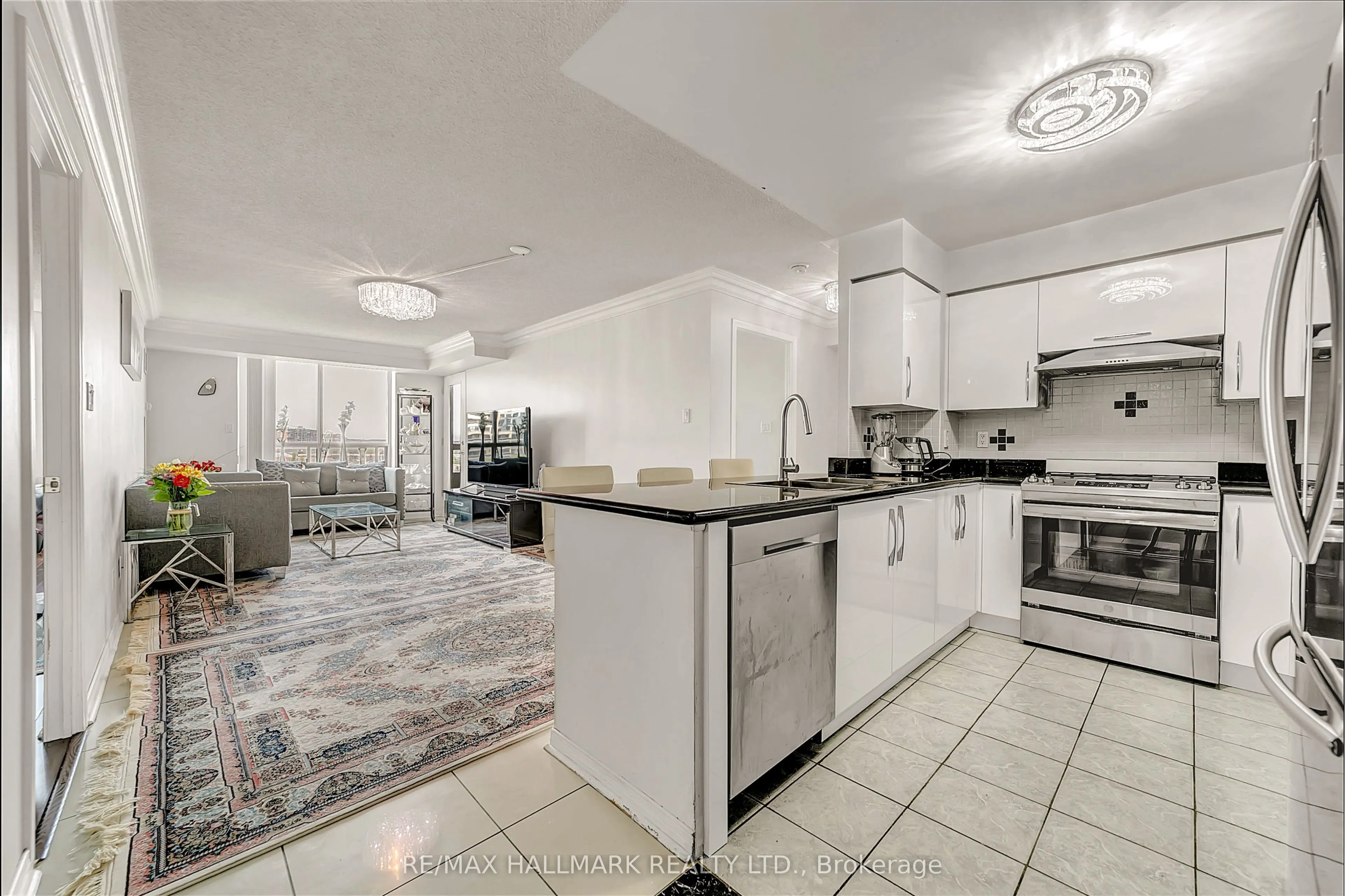 29 Northern Hts Drive N, #615