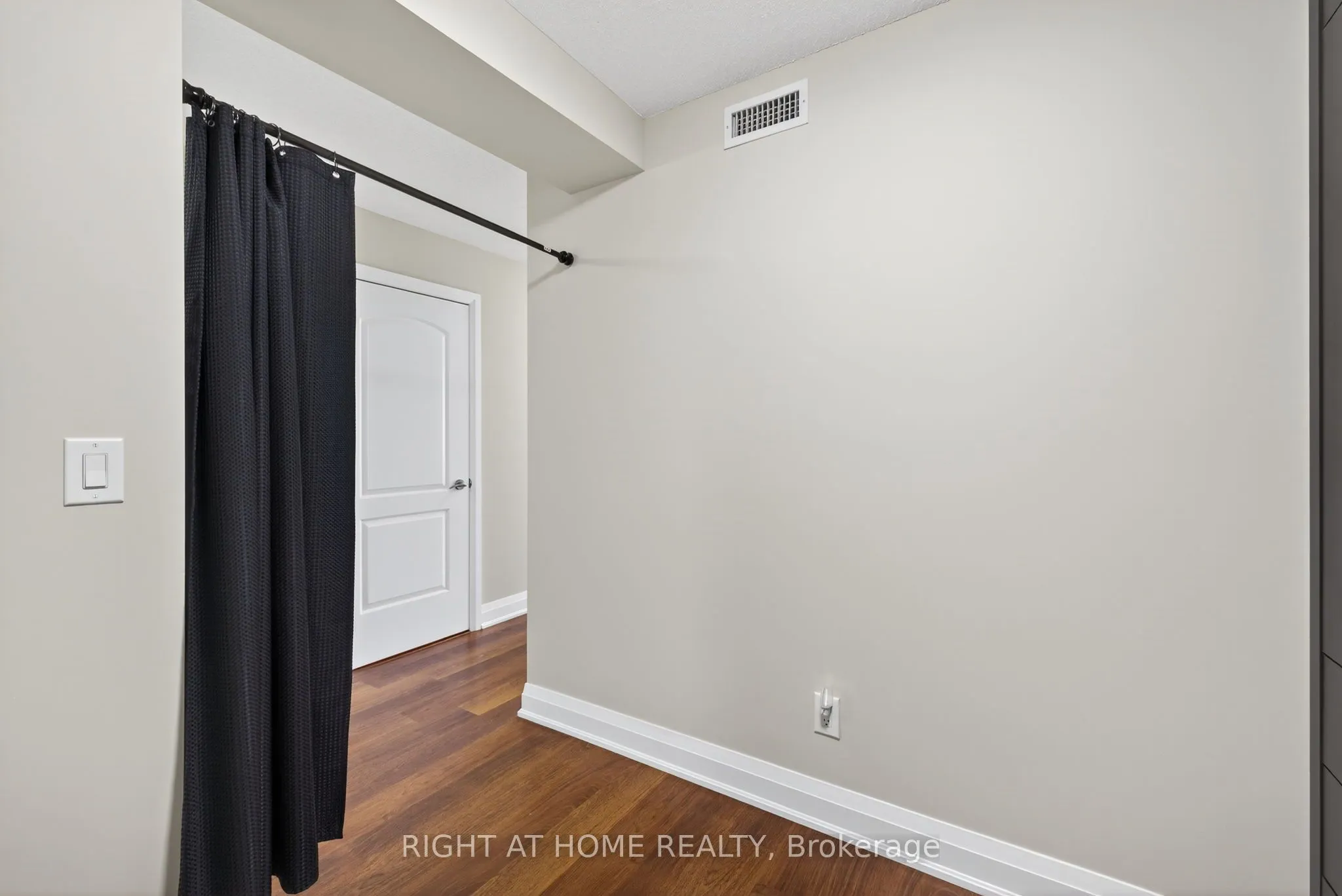 20 North Park Road, #803