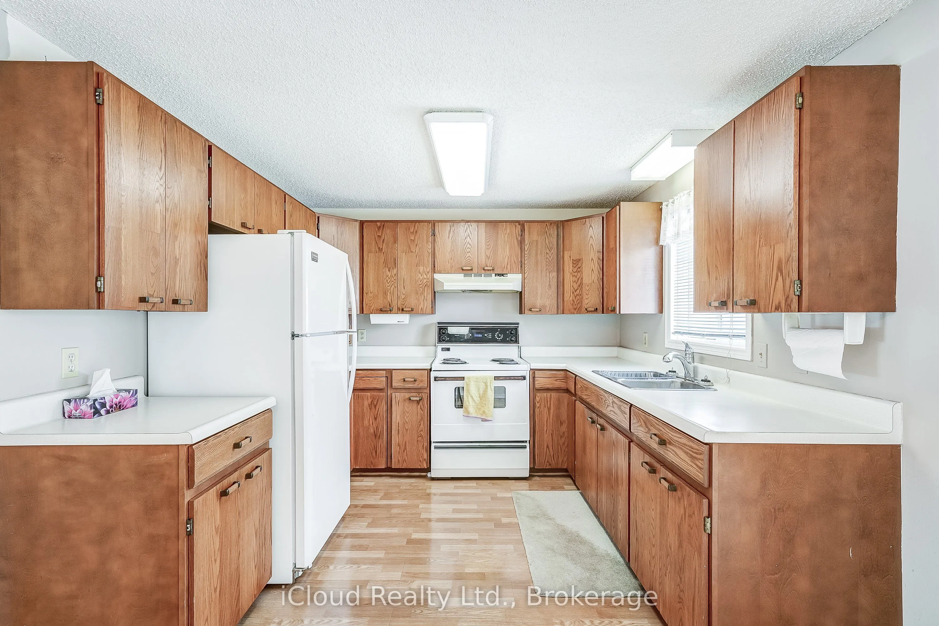 2 Balsam Ct Court S