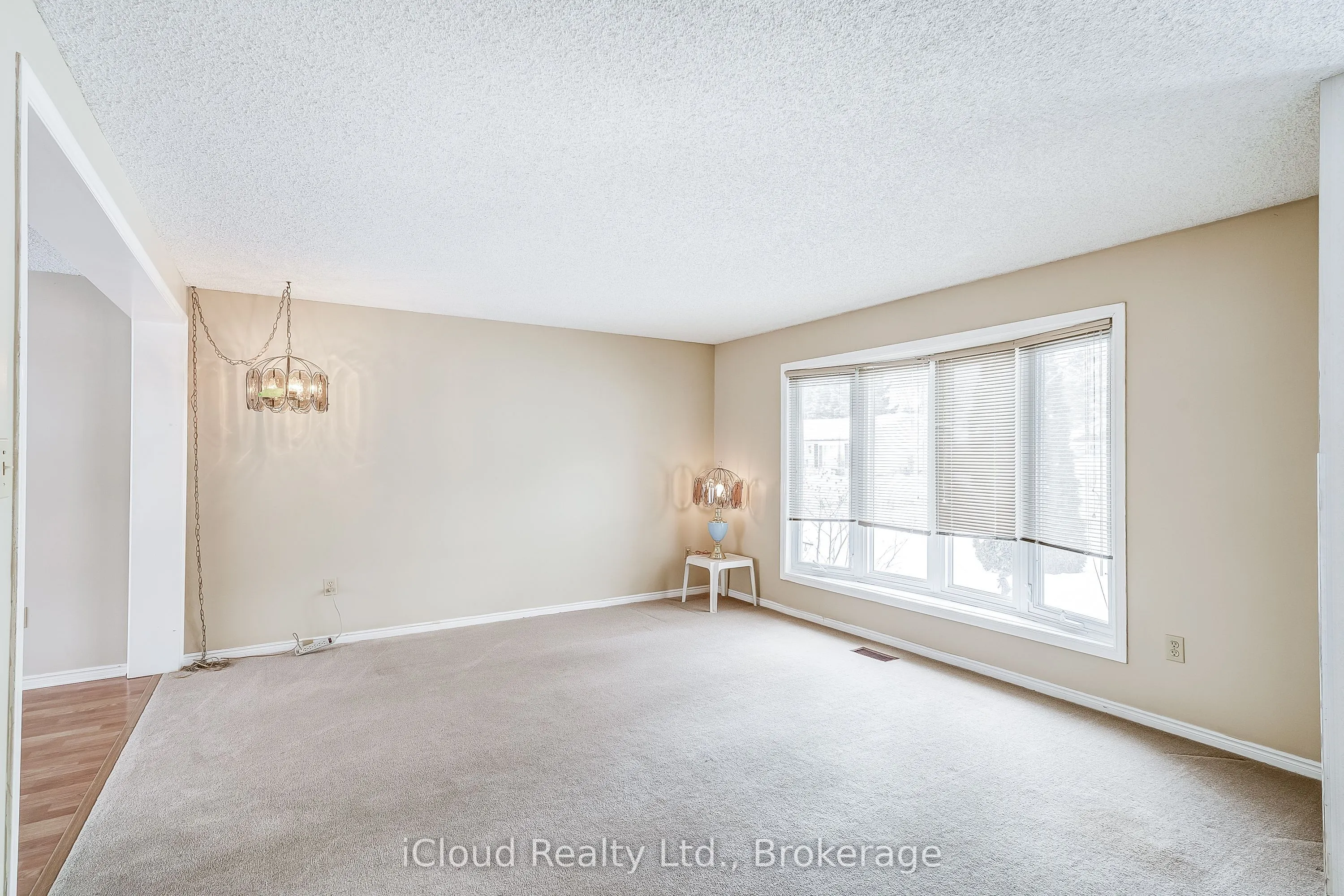 2 Balsam Ct Court S