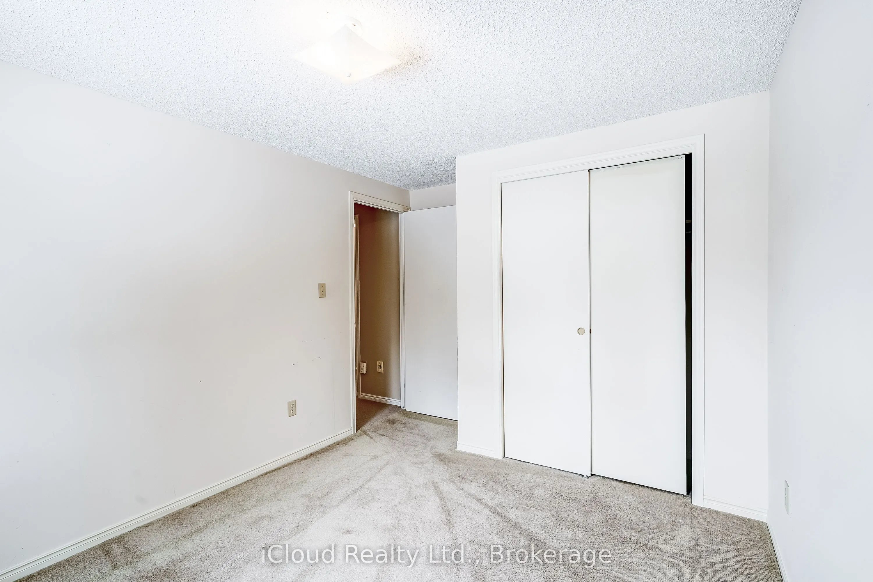 2 Balsam Ct Court S