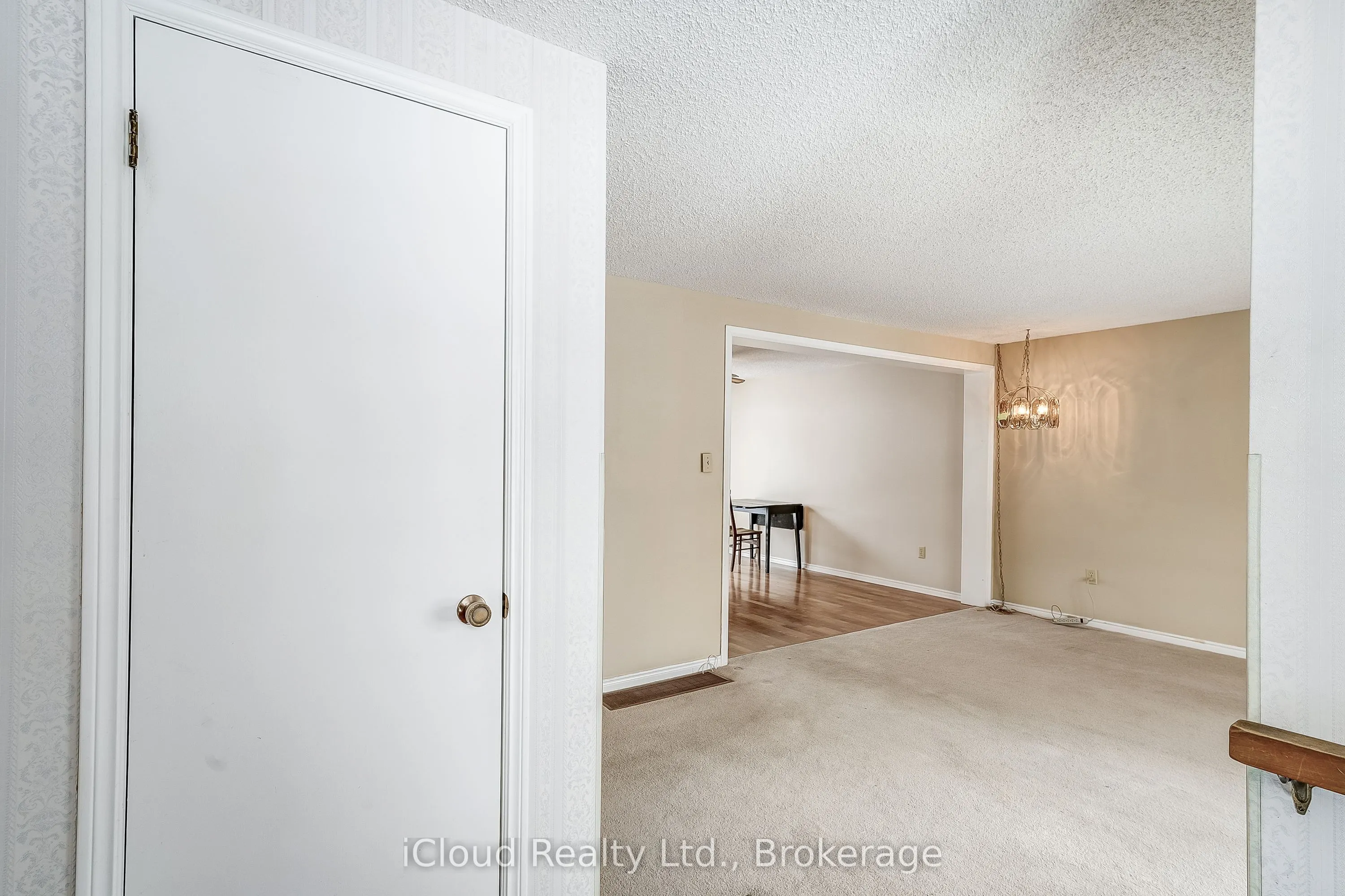 2 Balsam Ct Court S