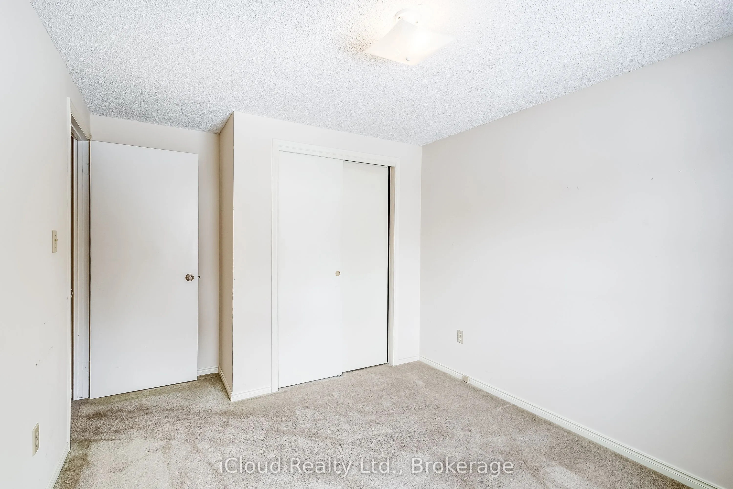 2 Balsam Ct Court S
