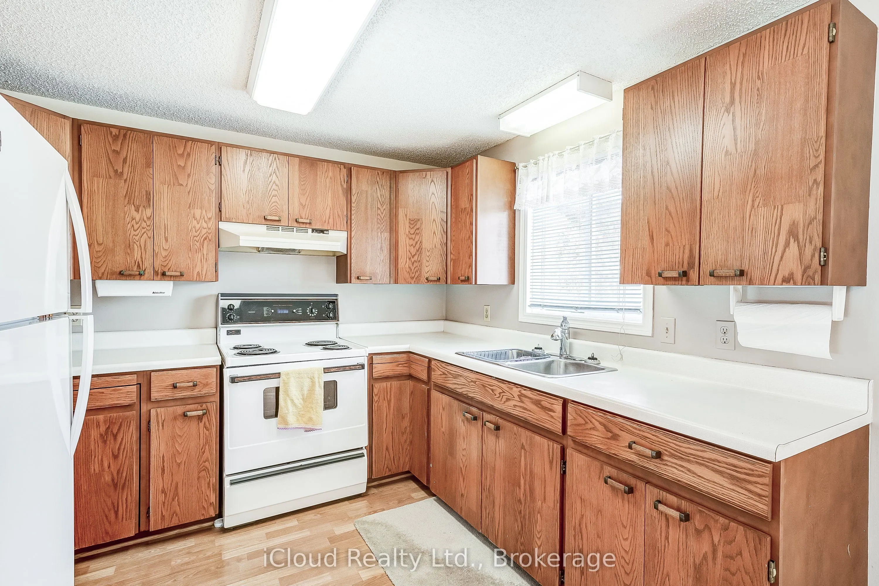 2 Balsam Ct Court S