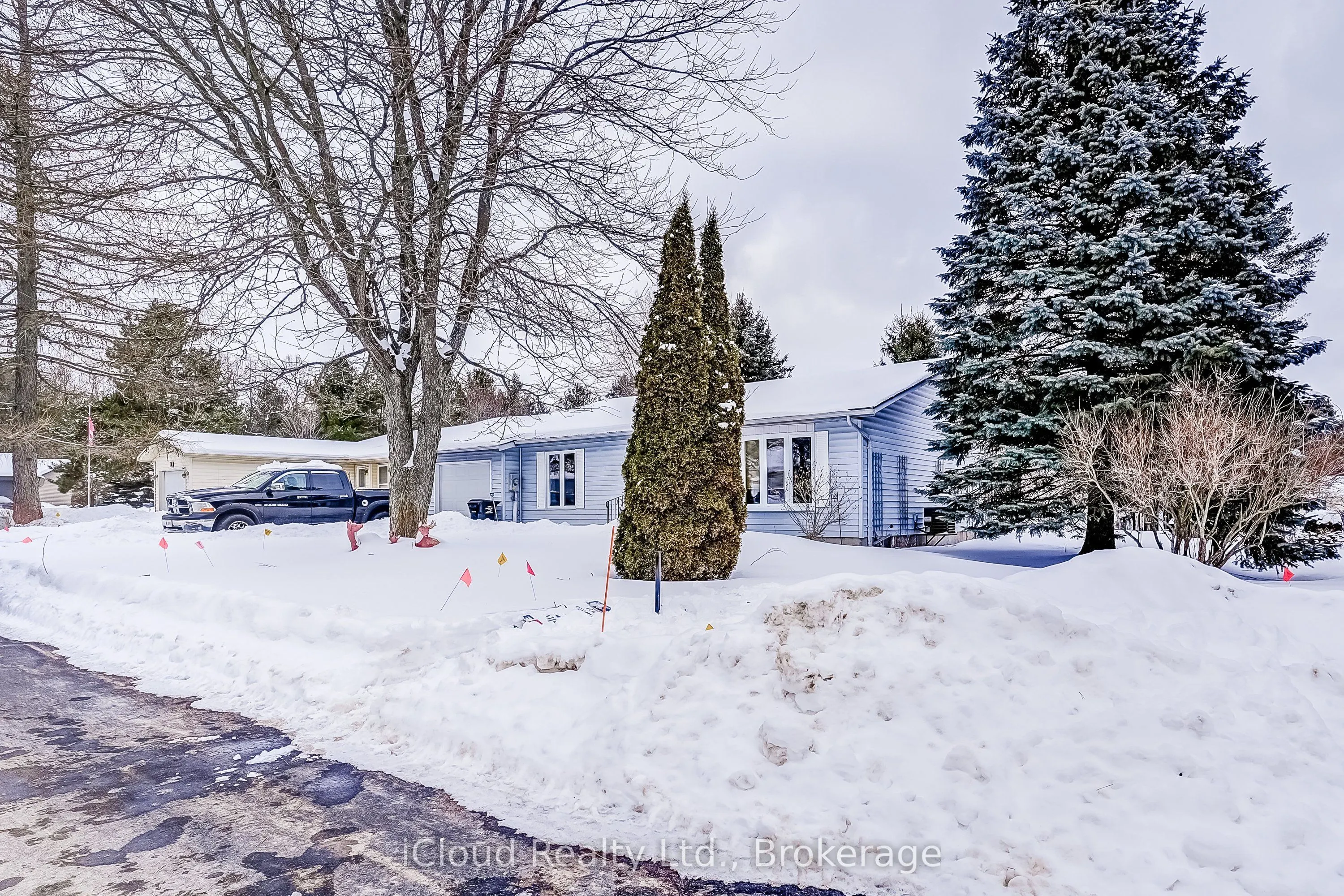 2 Balsam Ct Court S