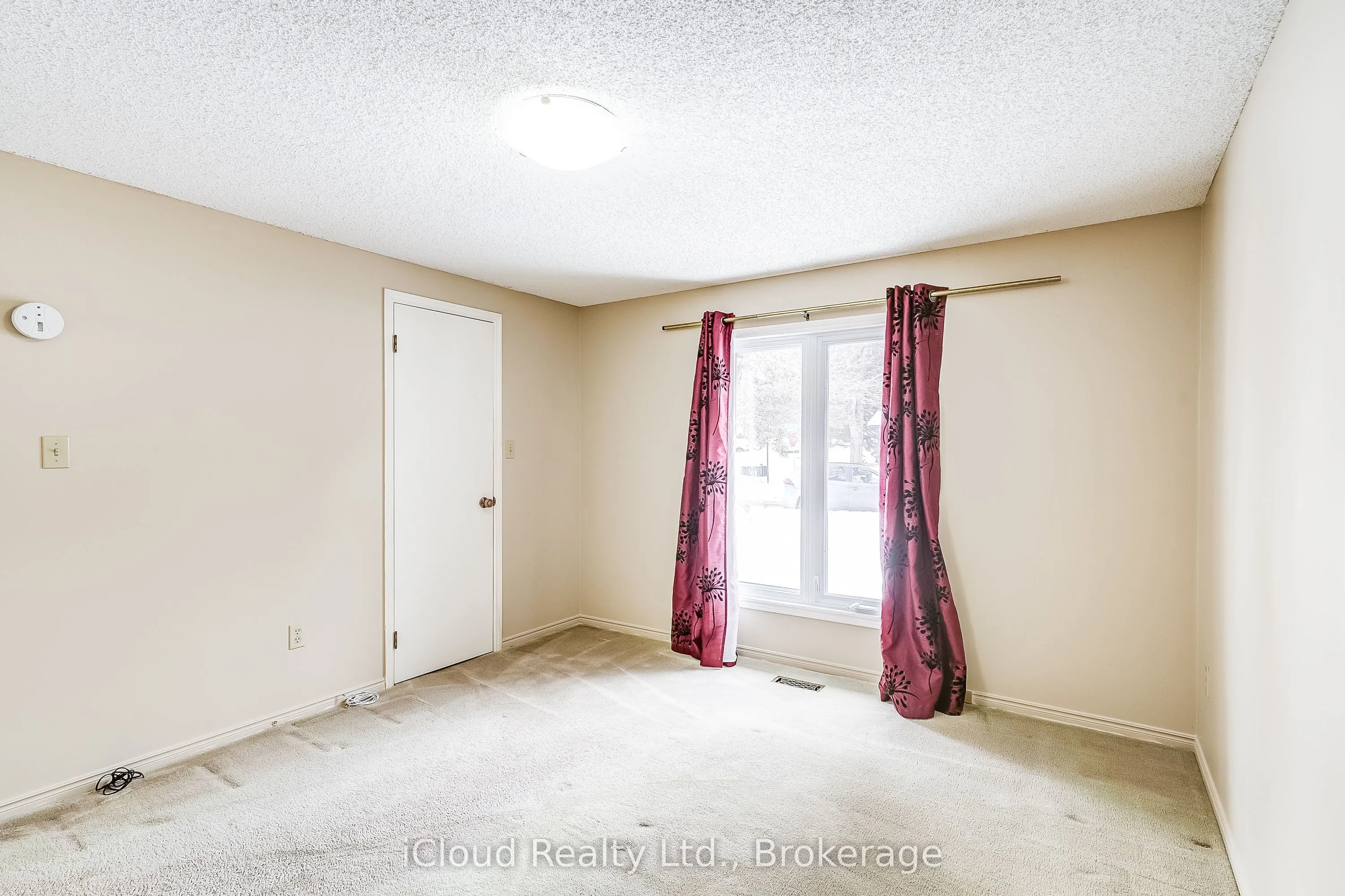 2 Balsam Ct Court S