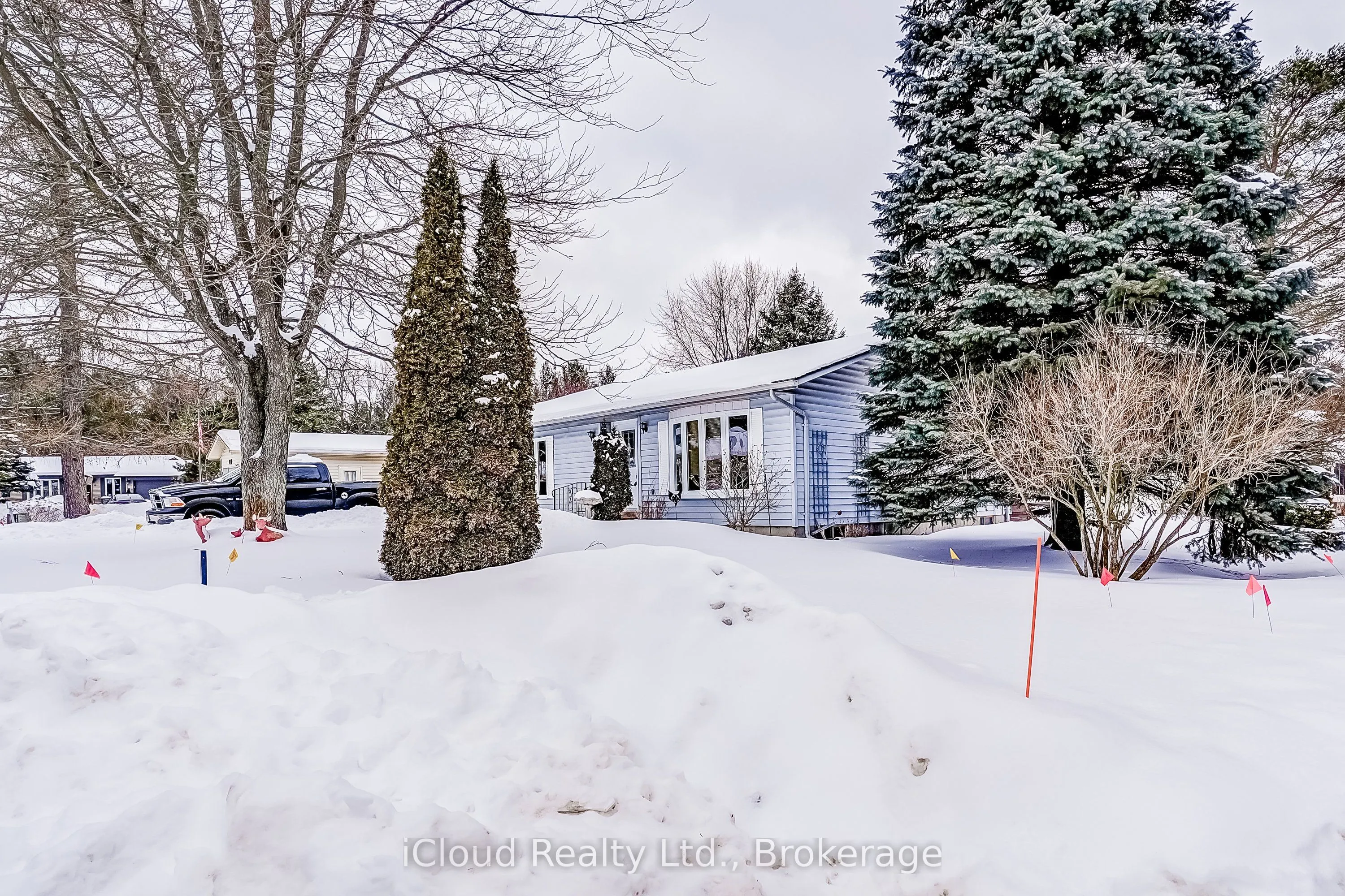 2 Balsam Ct Court S