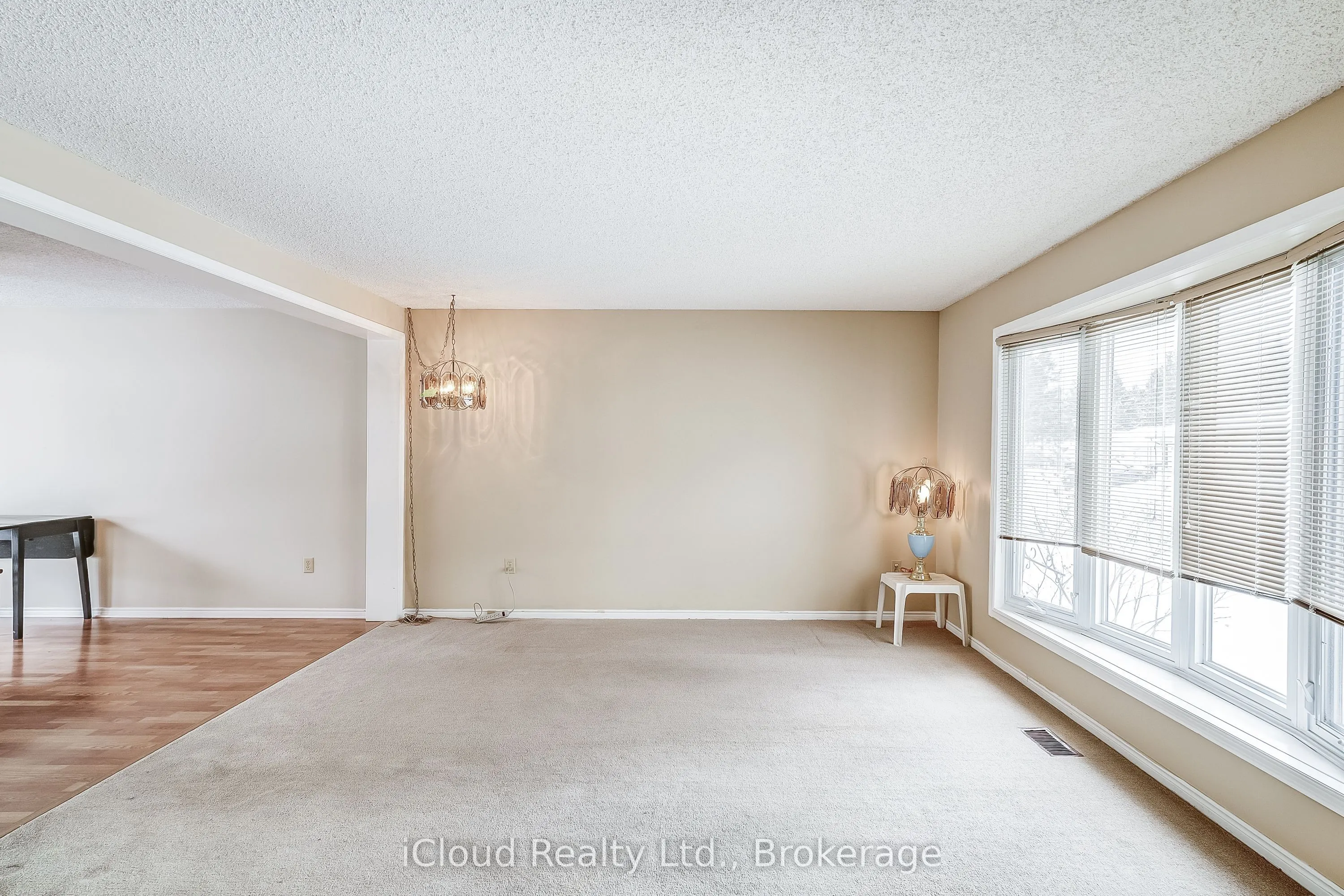 2 Balsam Ct Court S