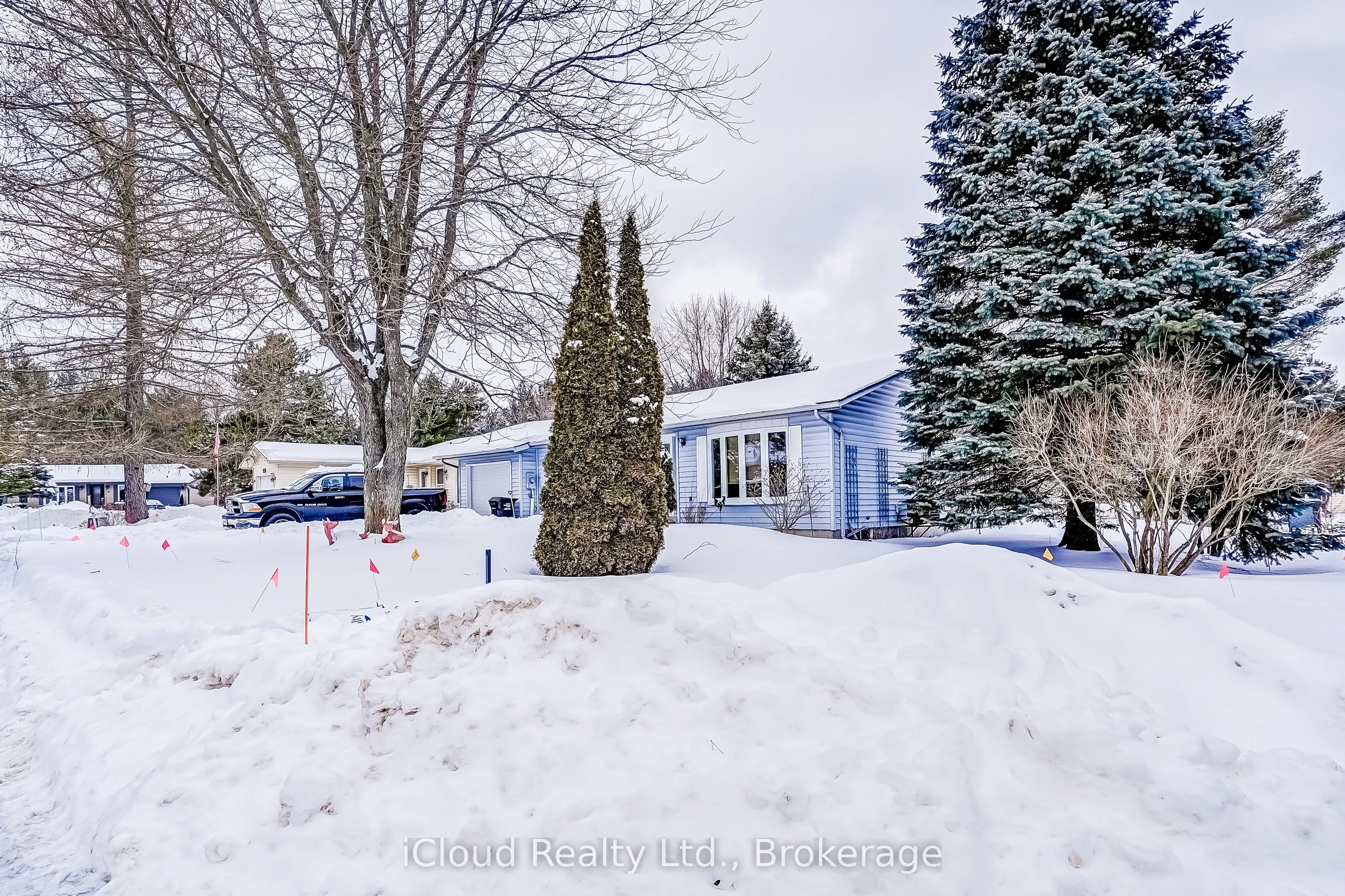 2 Balsam Ct Court S