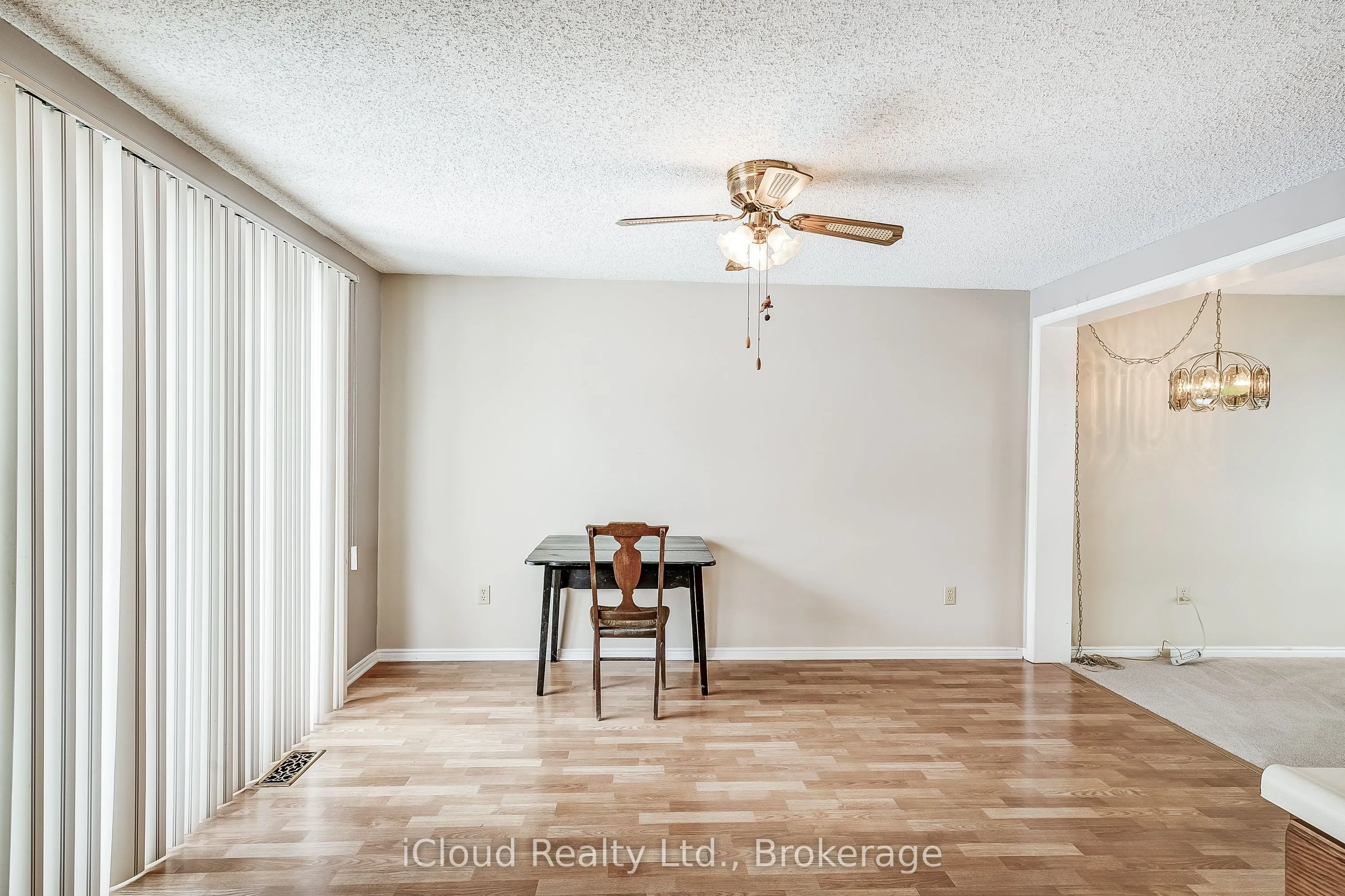 2 Balsam Ct Court S