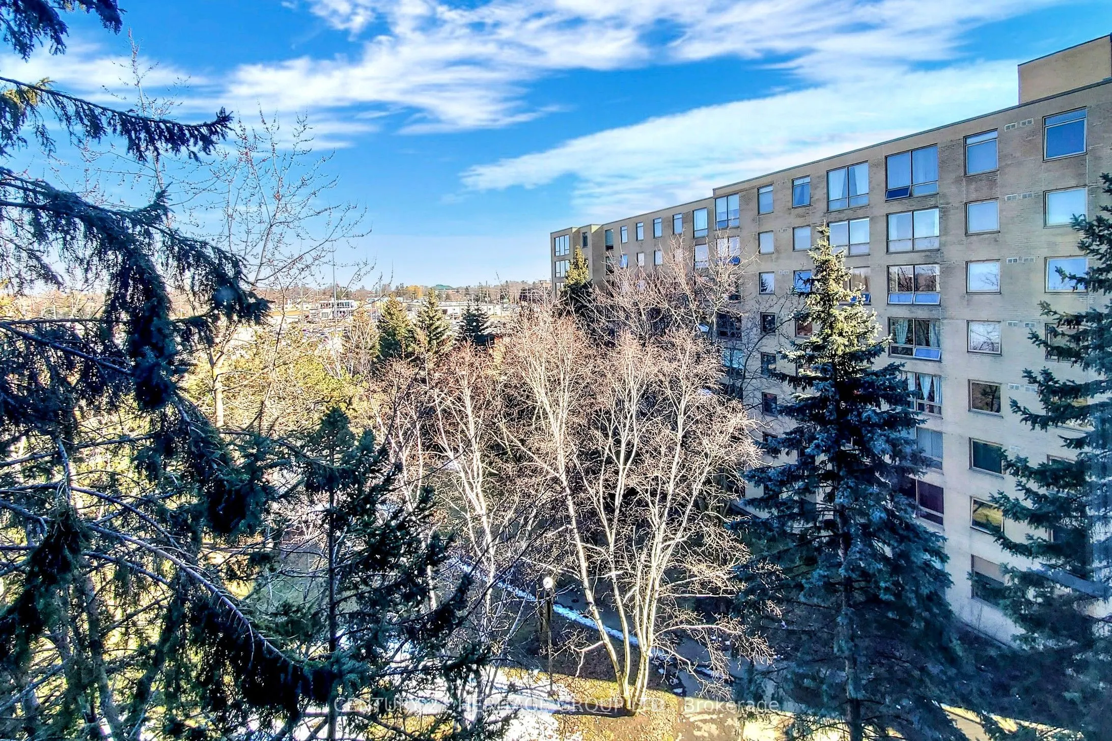 326 Major Mackenzie Drive E, #622