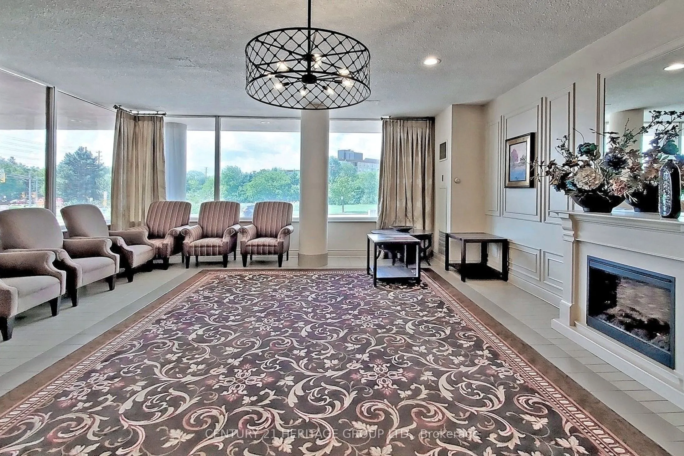 326 Major Mackenzie Drive E, #622