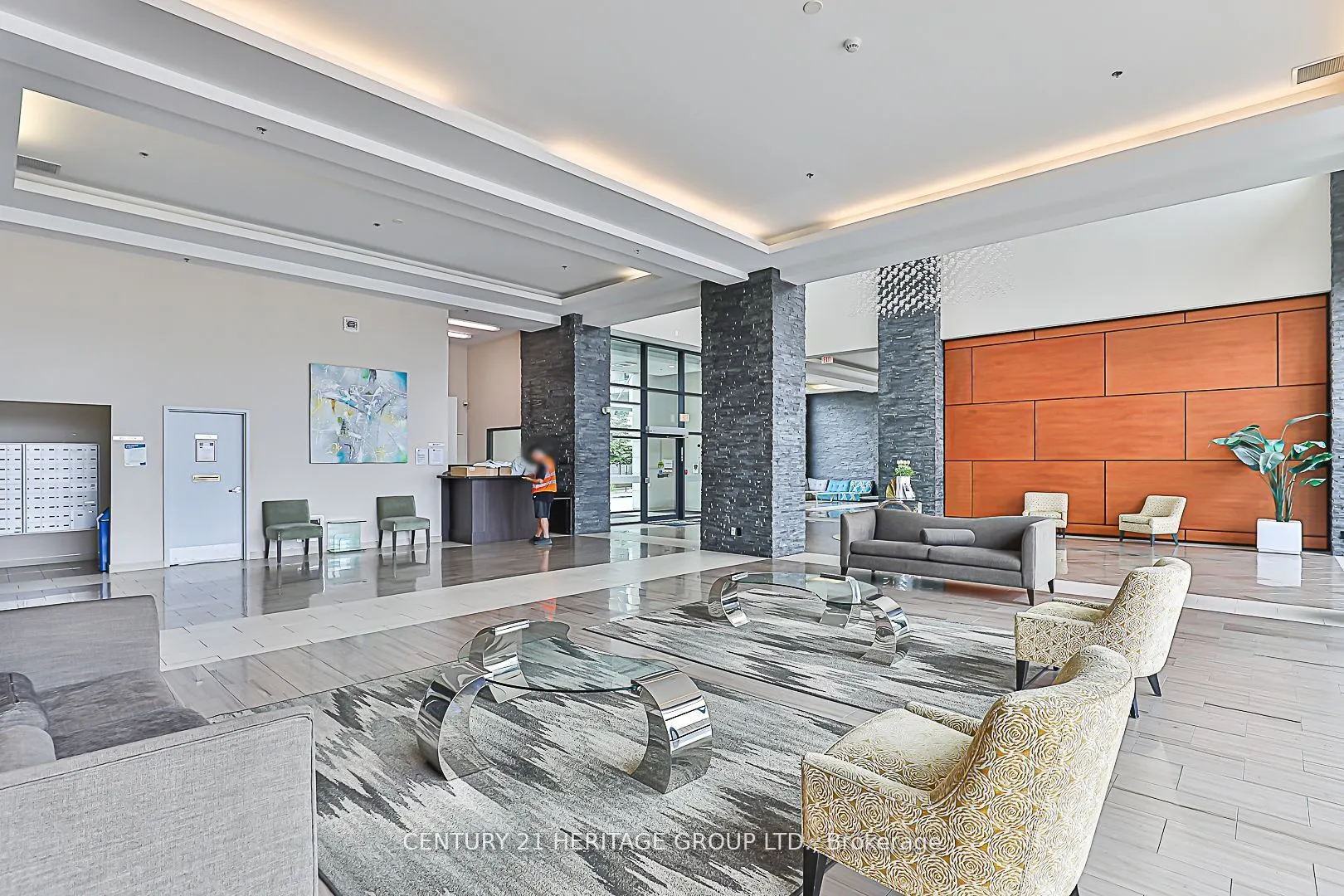 24 Woodstream Boulevard, #809