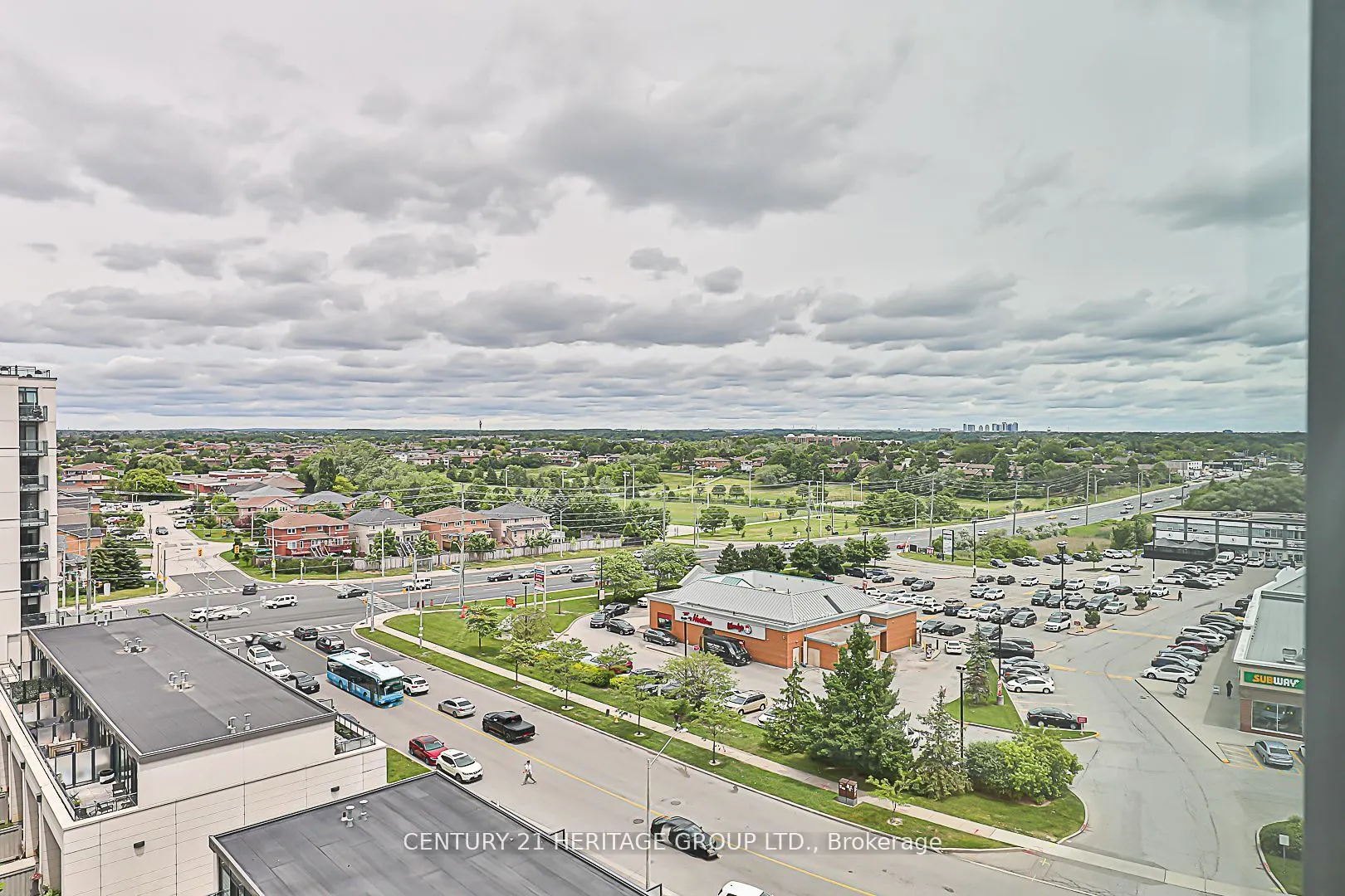 24 Woodstream Boulevard, #809