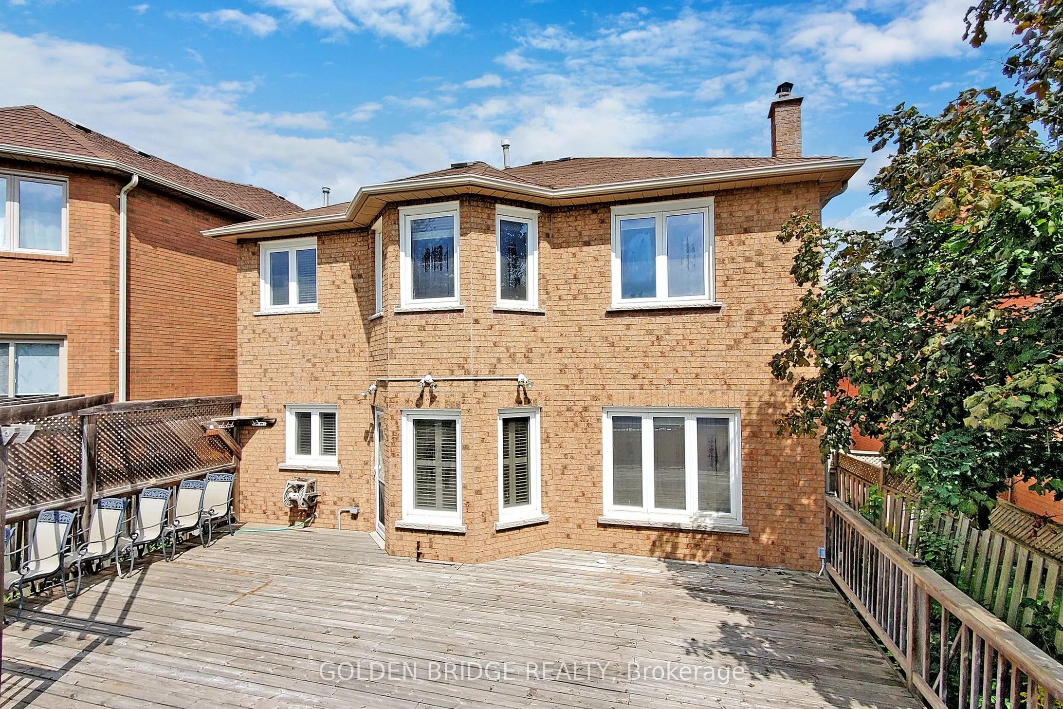 150 Larratt Lane