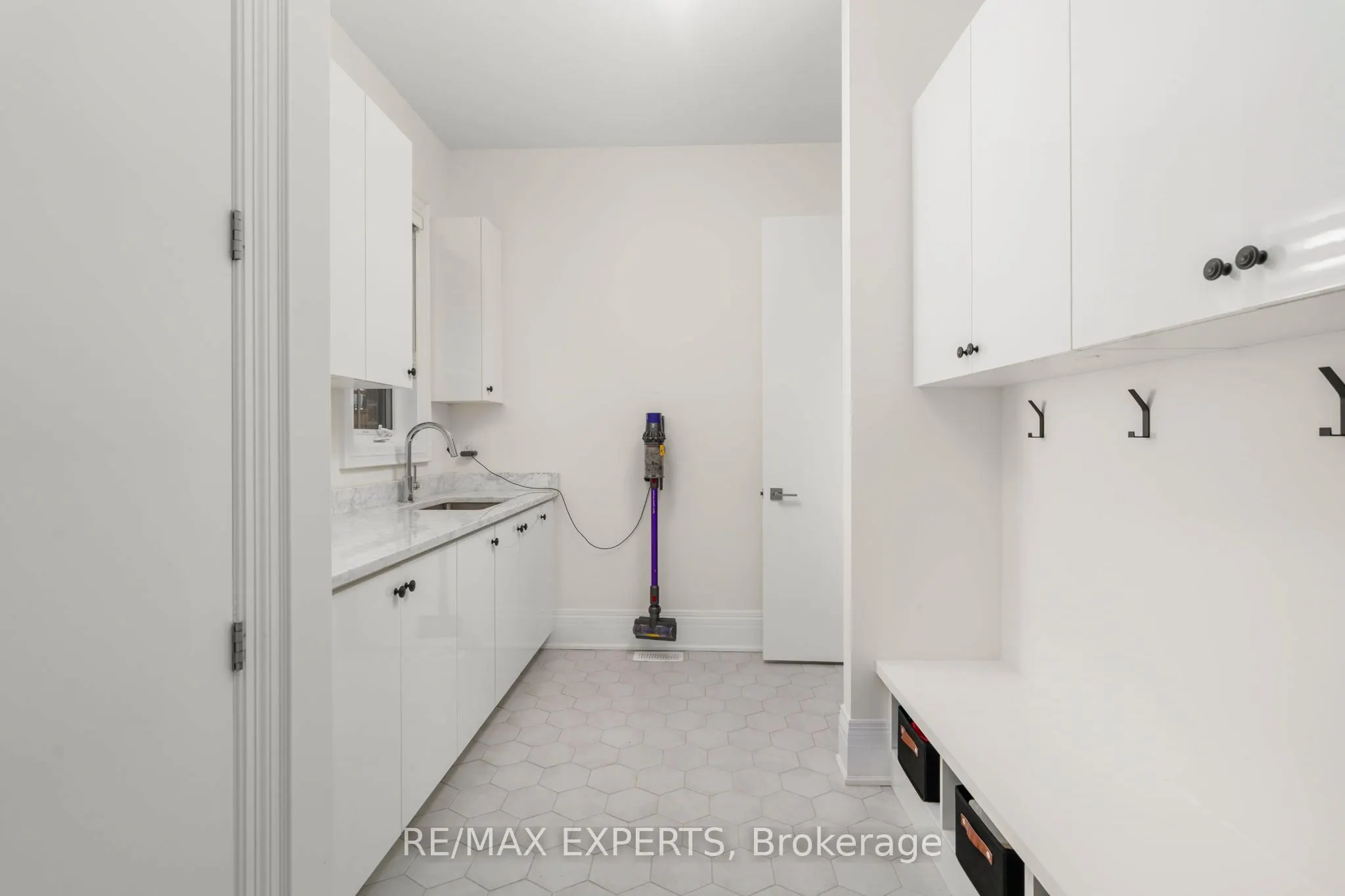 17 Kinburn Crescent