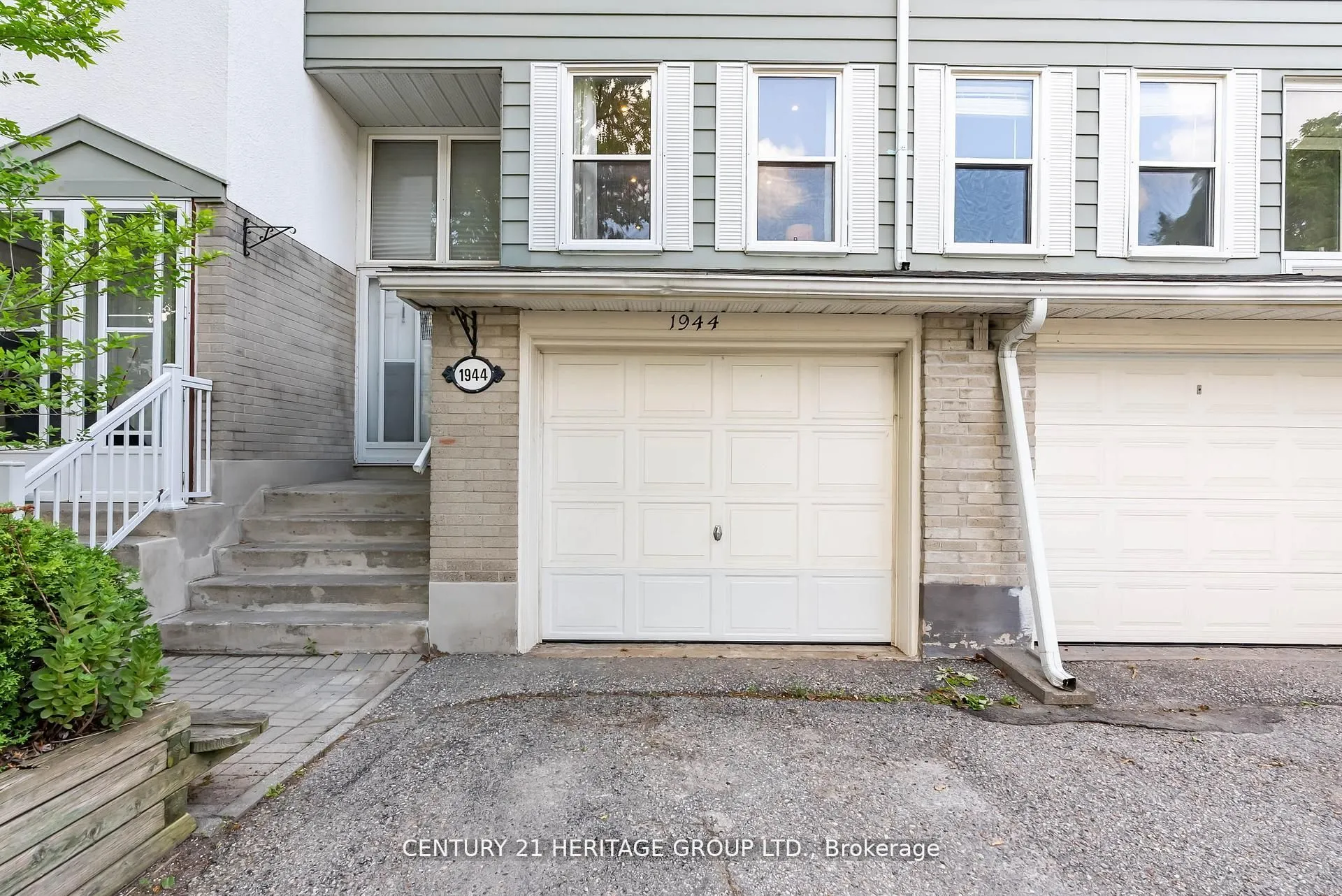 1944 John Street, #135