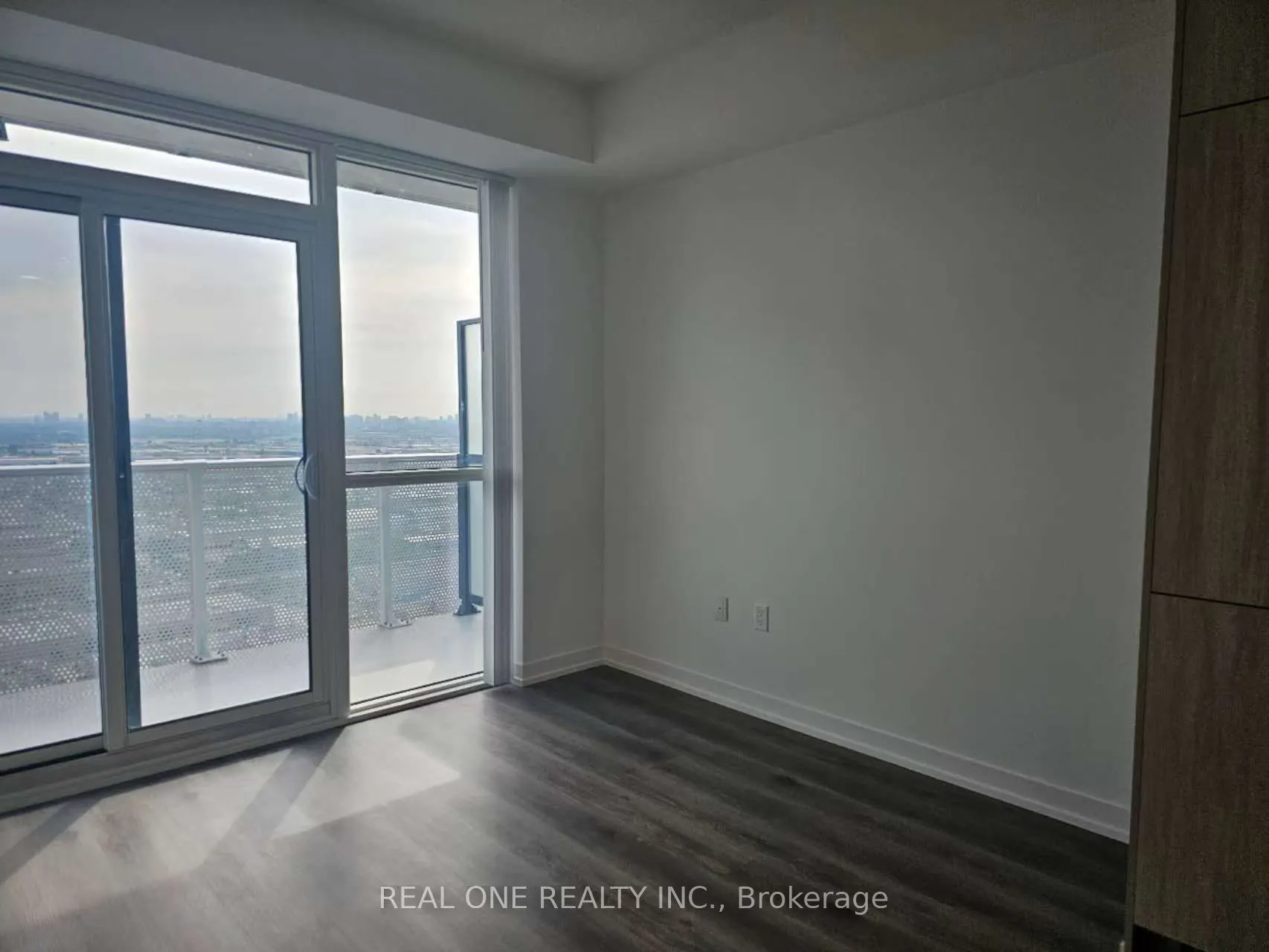 28 Interchange Way, #3908