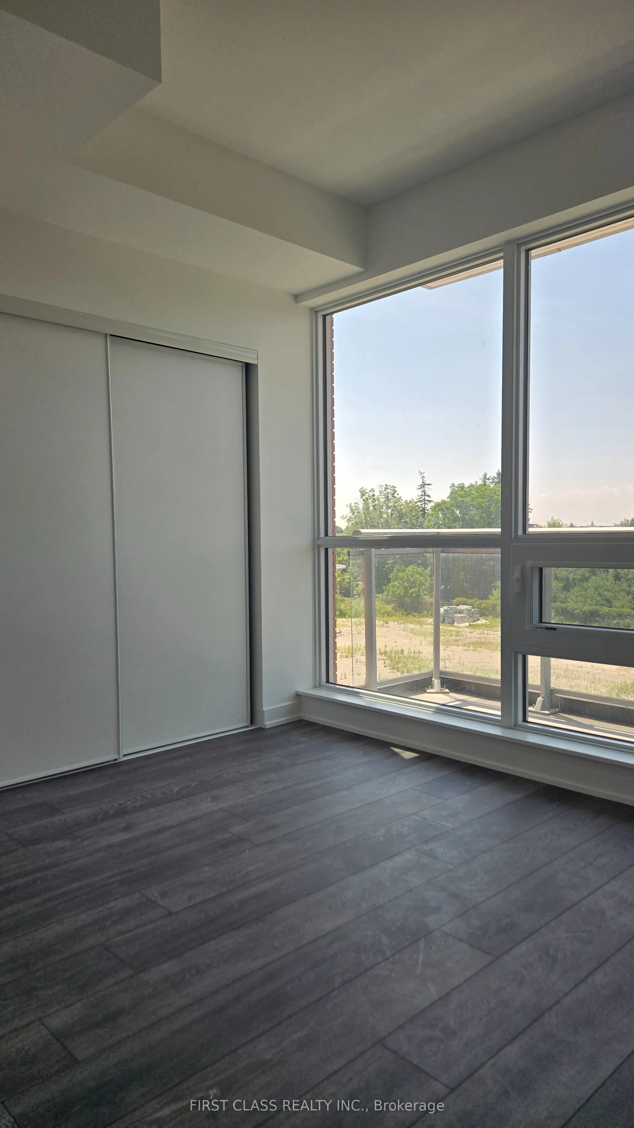 8888 Yonge Street, #211