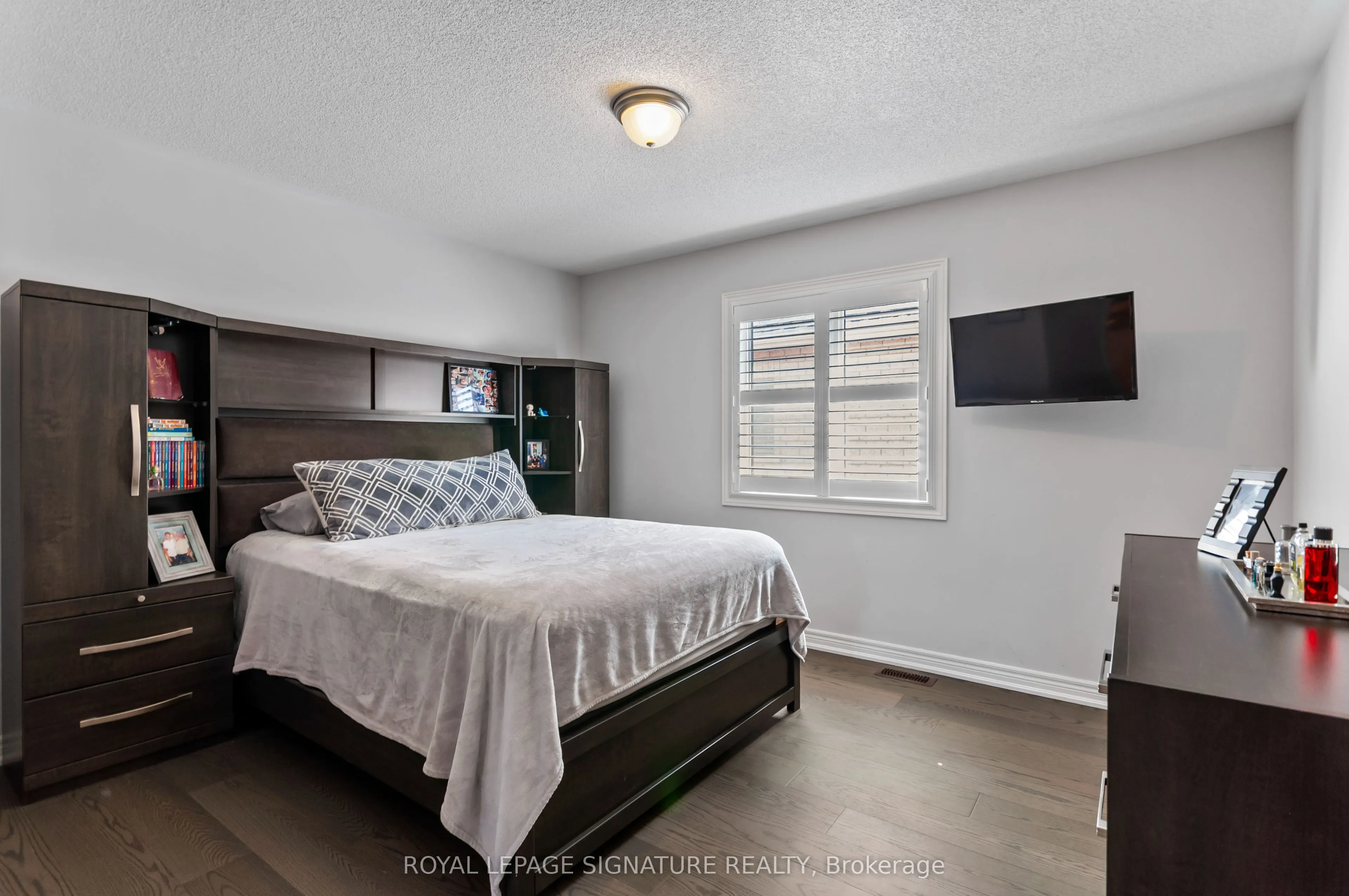80 Sharpe Crescent