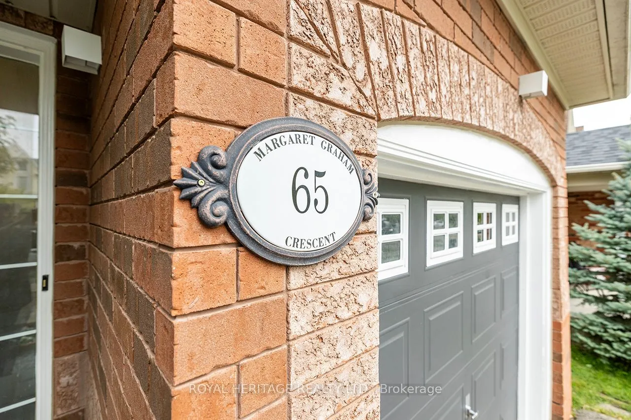 65 Margaret Graham Crescent