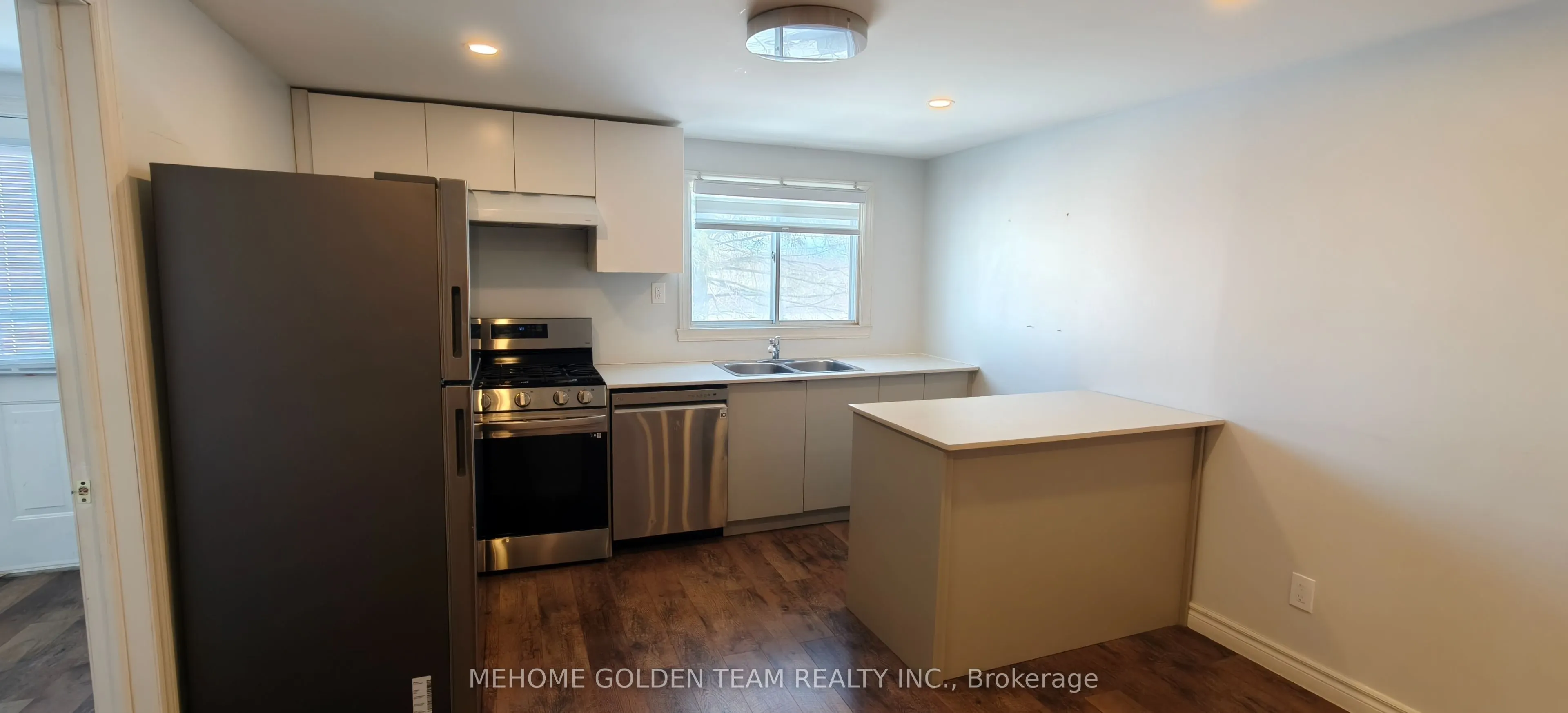 205 Pine Beach Drive, #Upper Unit