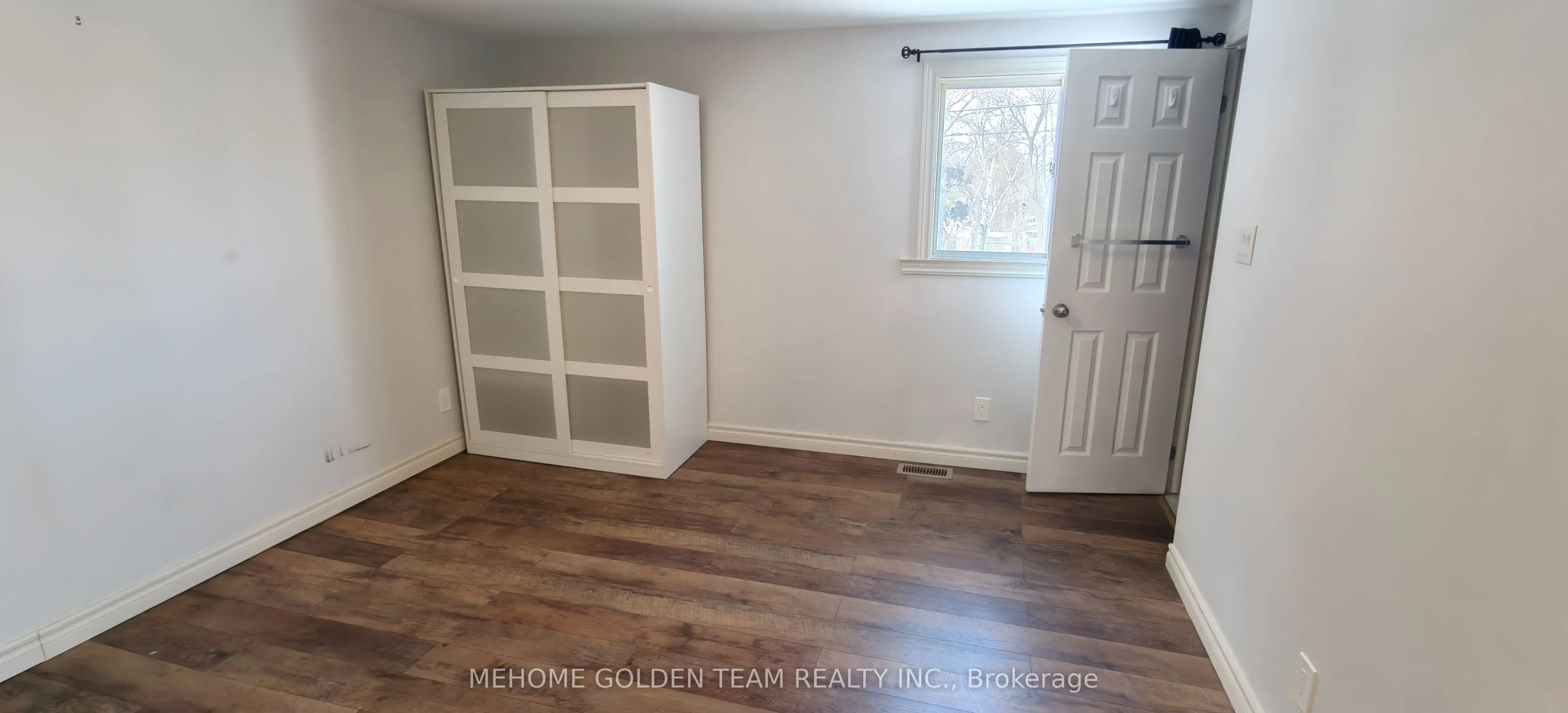 205 Pine Beach Drive, #Upper Unit