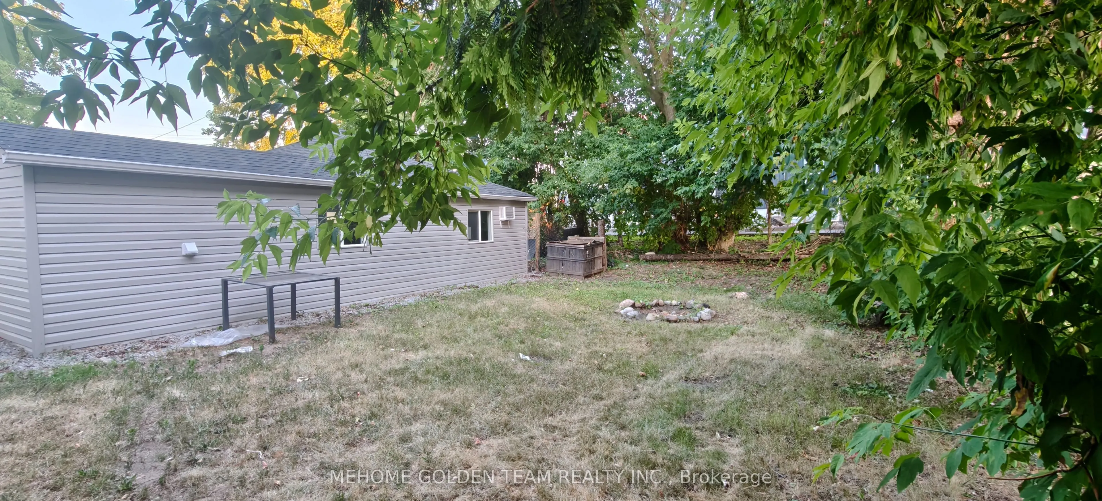 205 Pine Beach Drive, #Upper Unit
