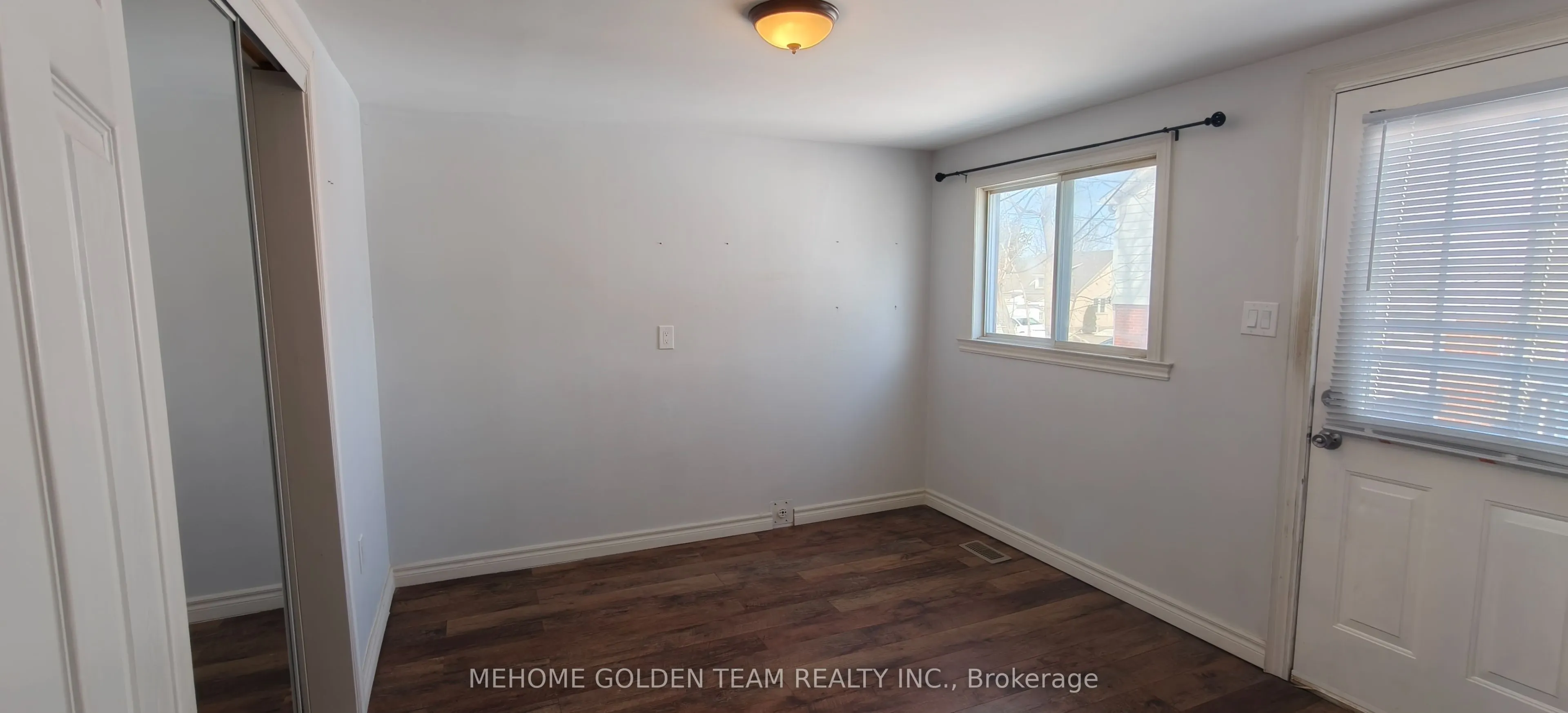 205 Pine Beach Drive, #Upper Unit