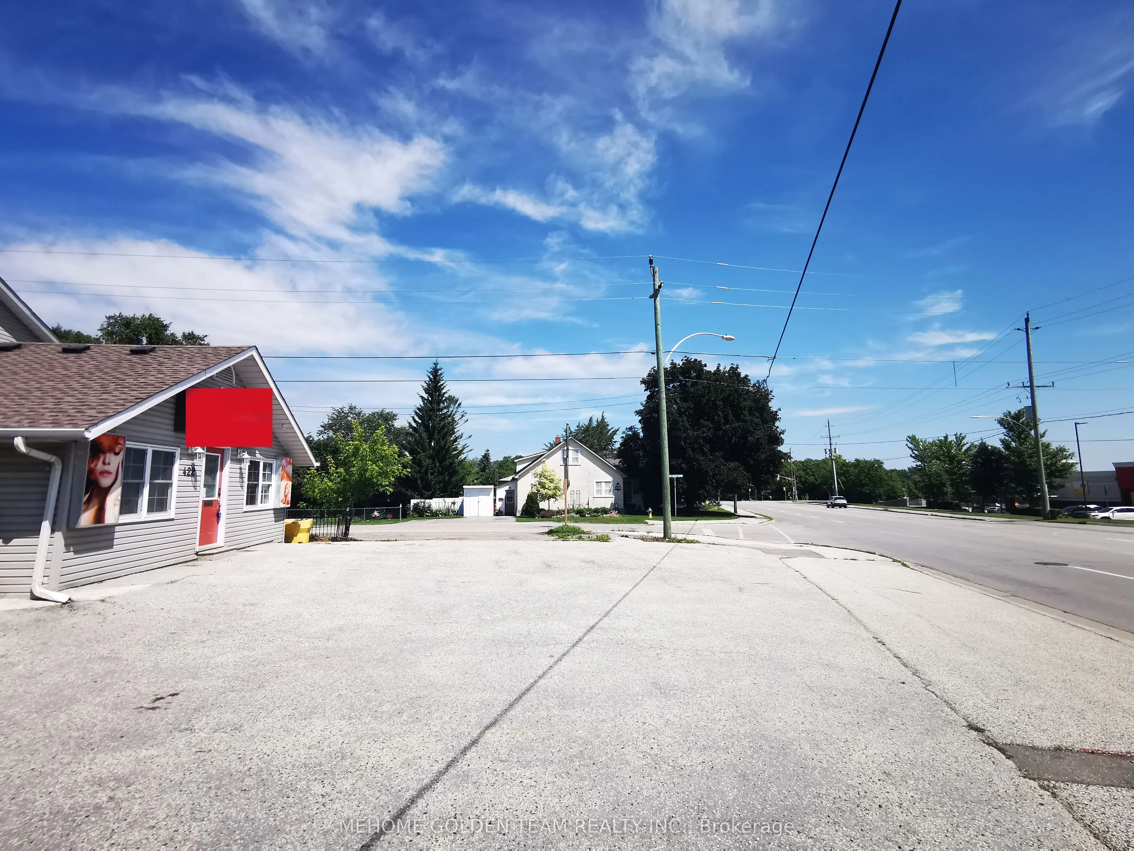 422 The Queensway S