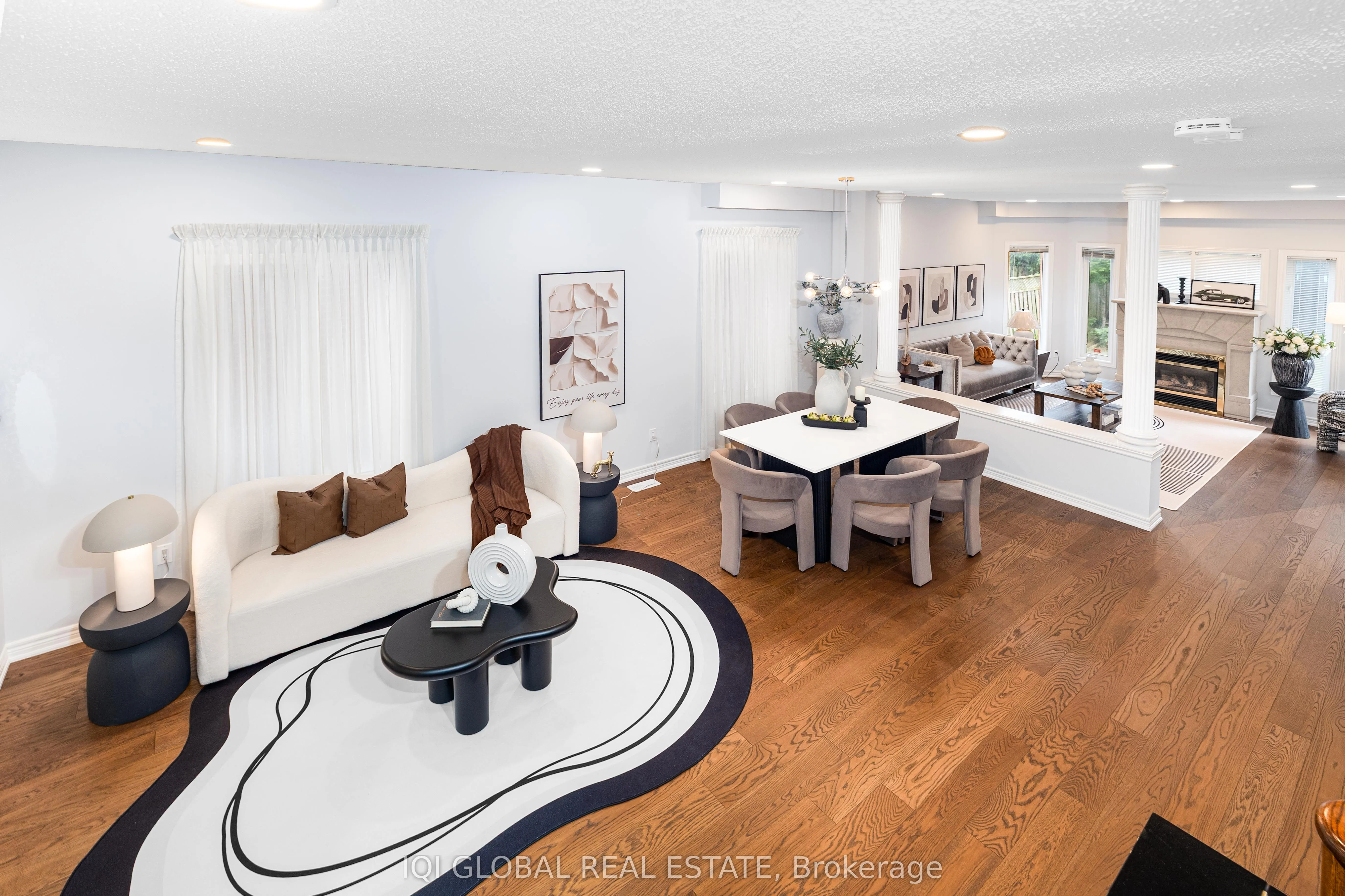 27 Valley Ridge Avenue