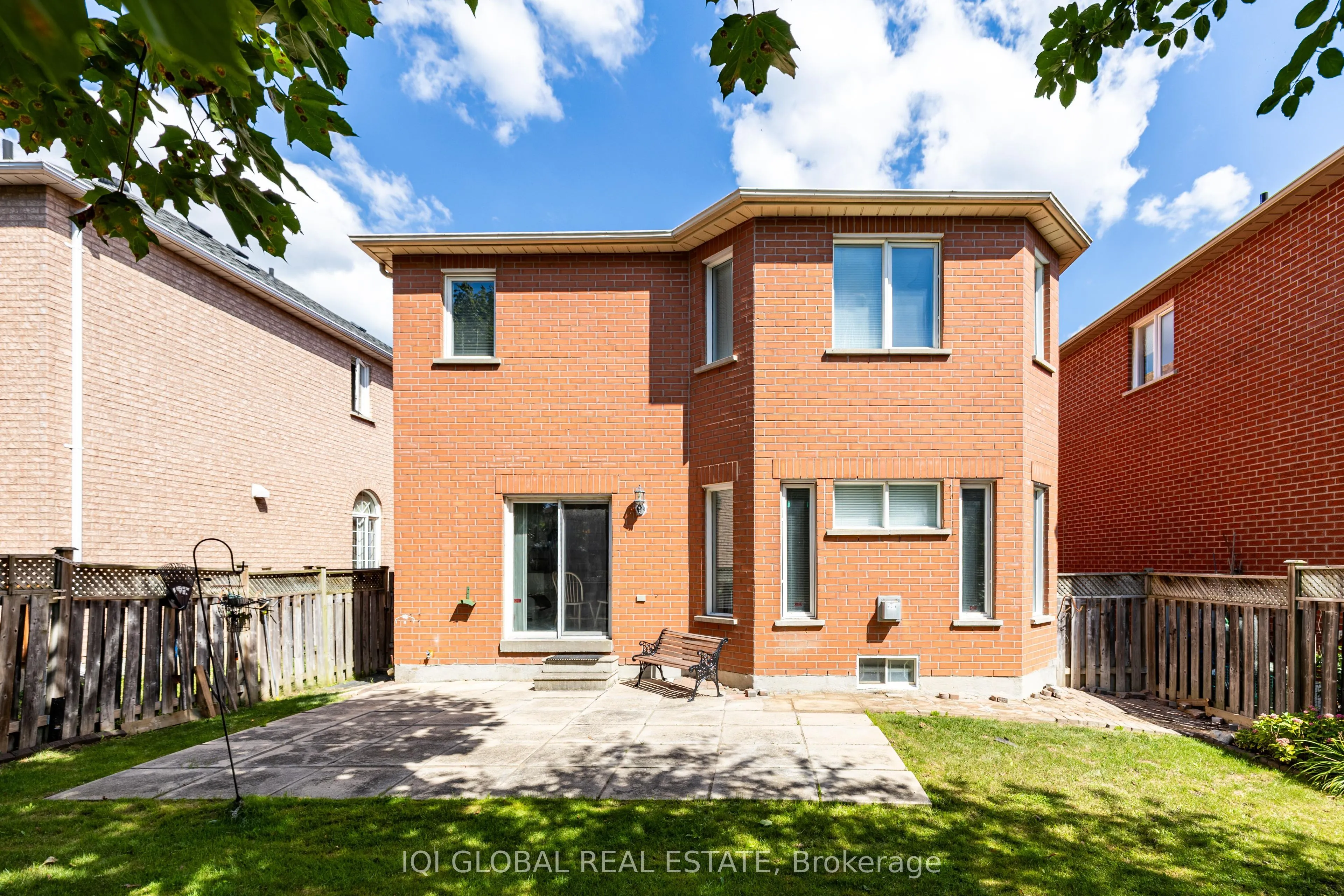 27 Valley Ridge Avenue