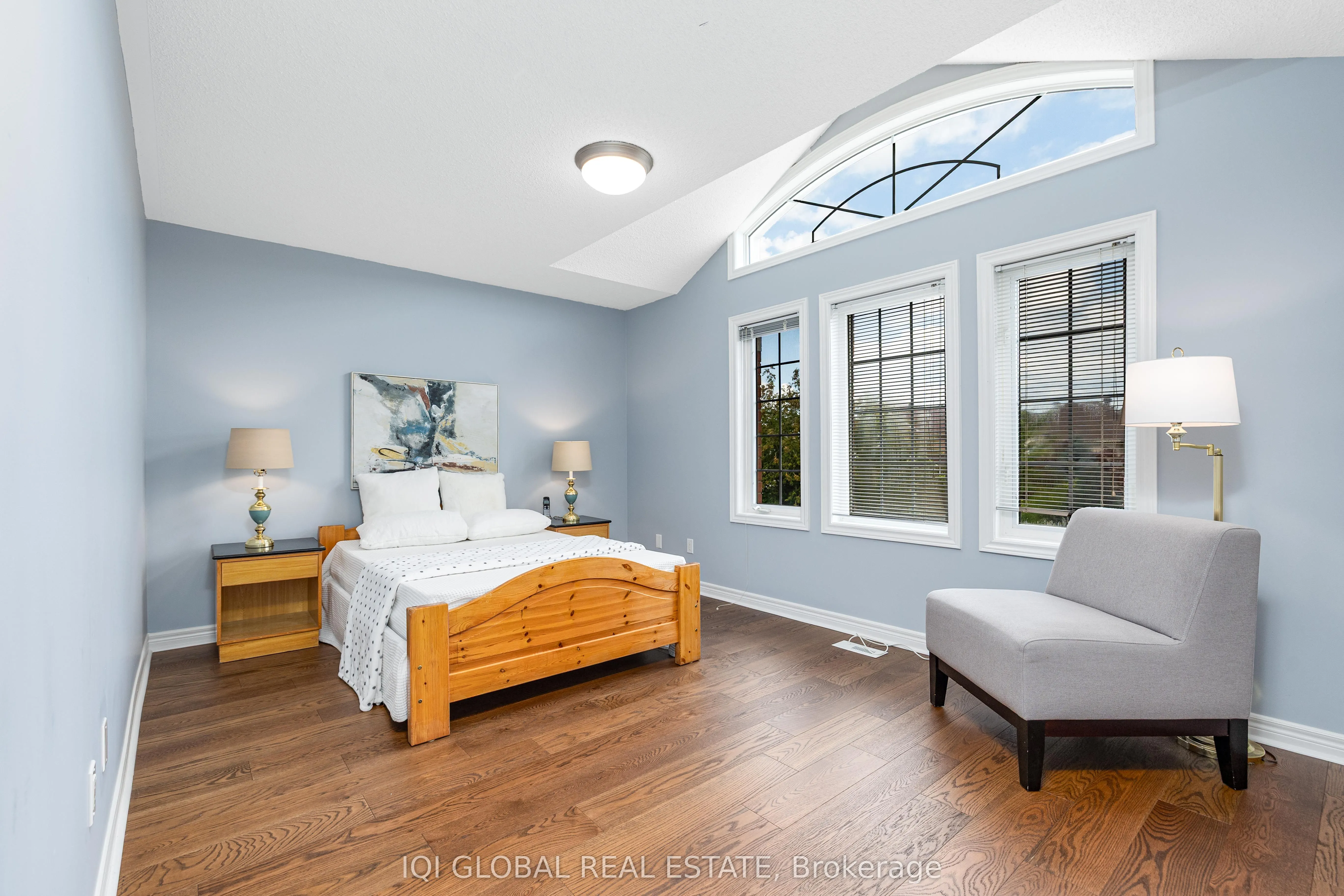 27 Valley Ridge Avenue