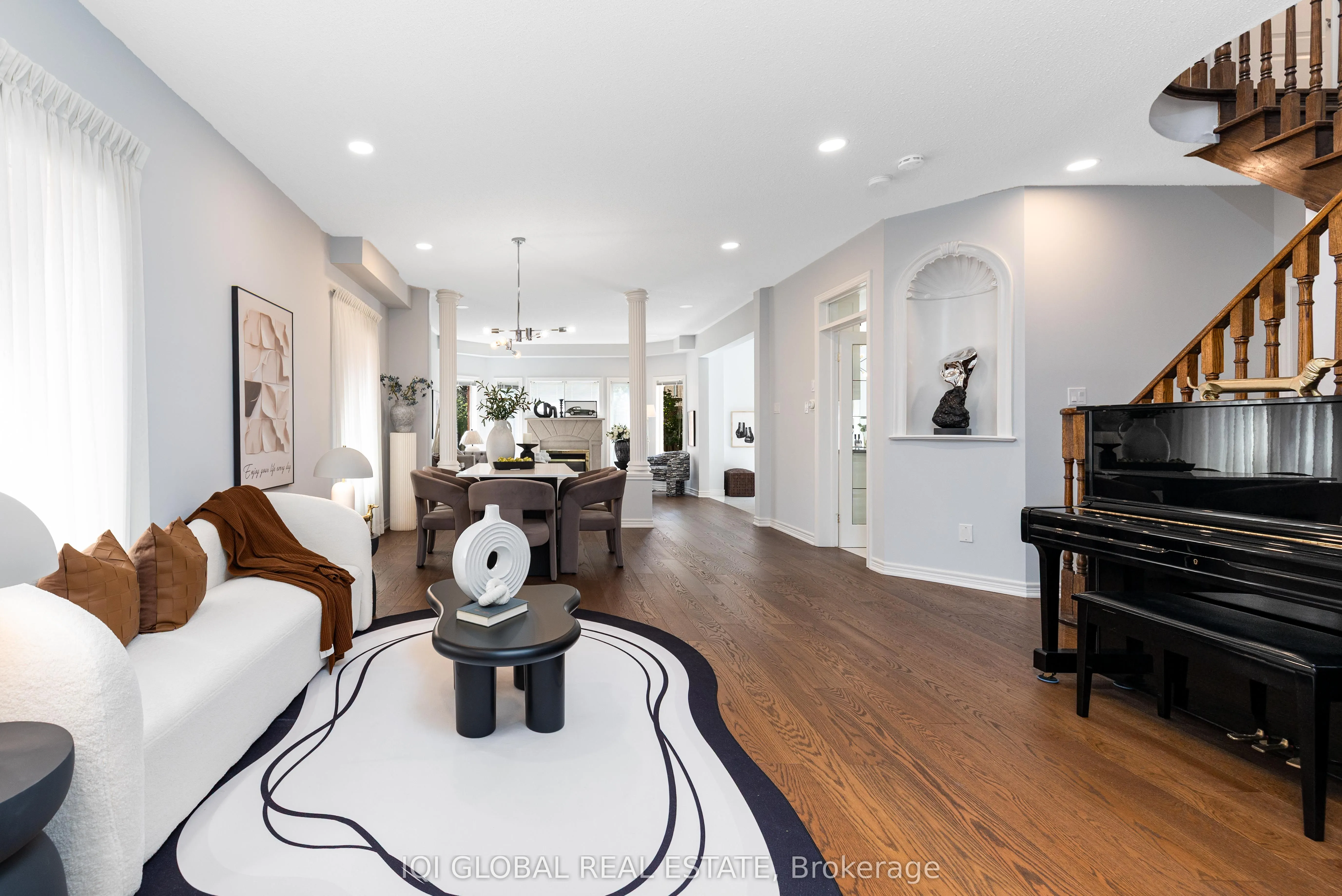 27 Valley Ridge Avenue