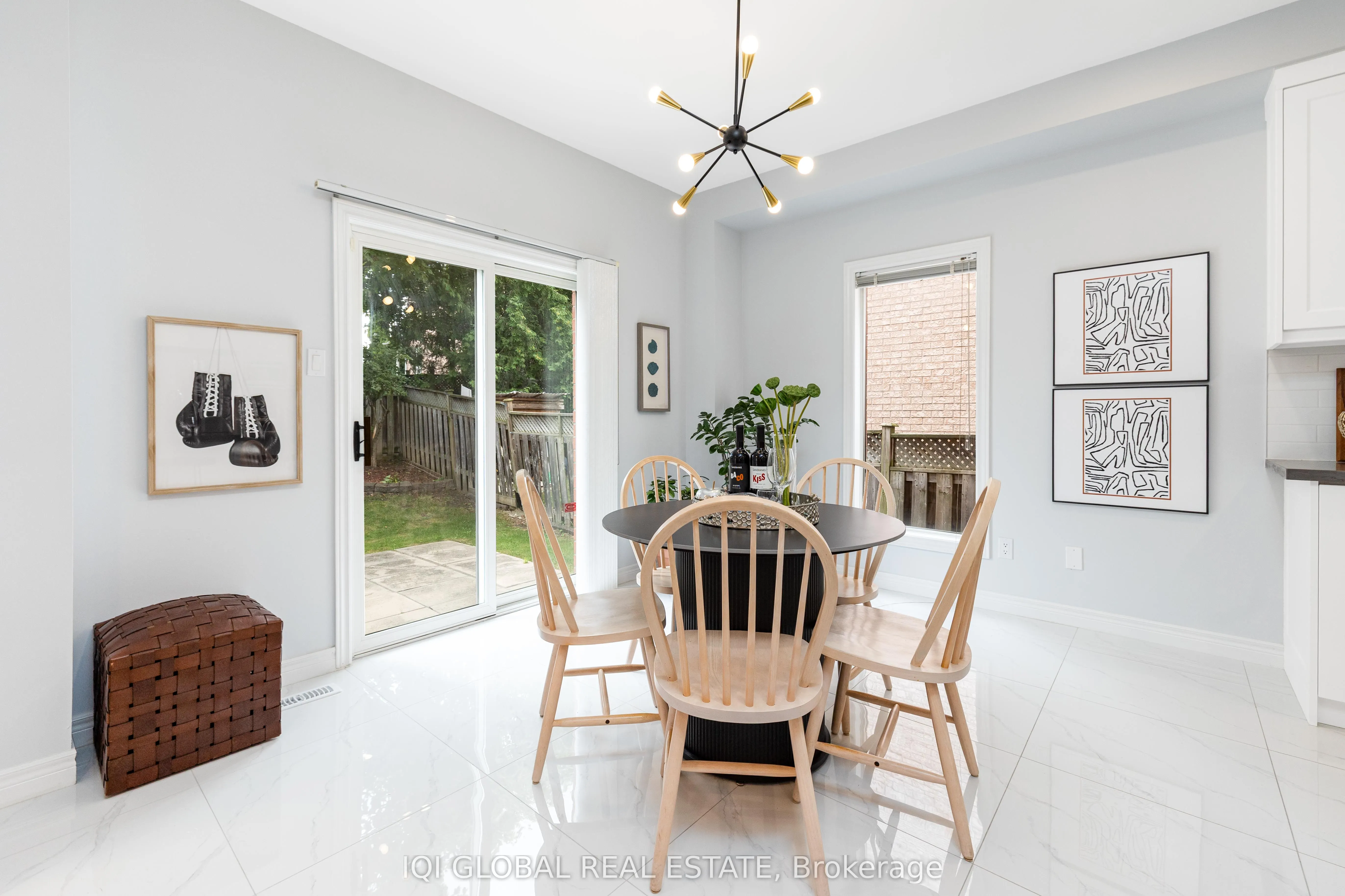27 Valley Ridge Avenue