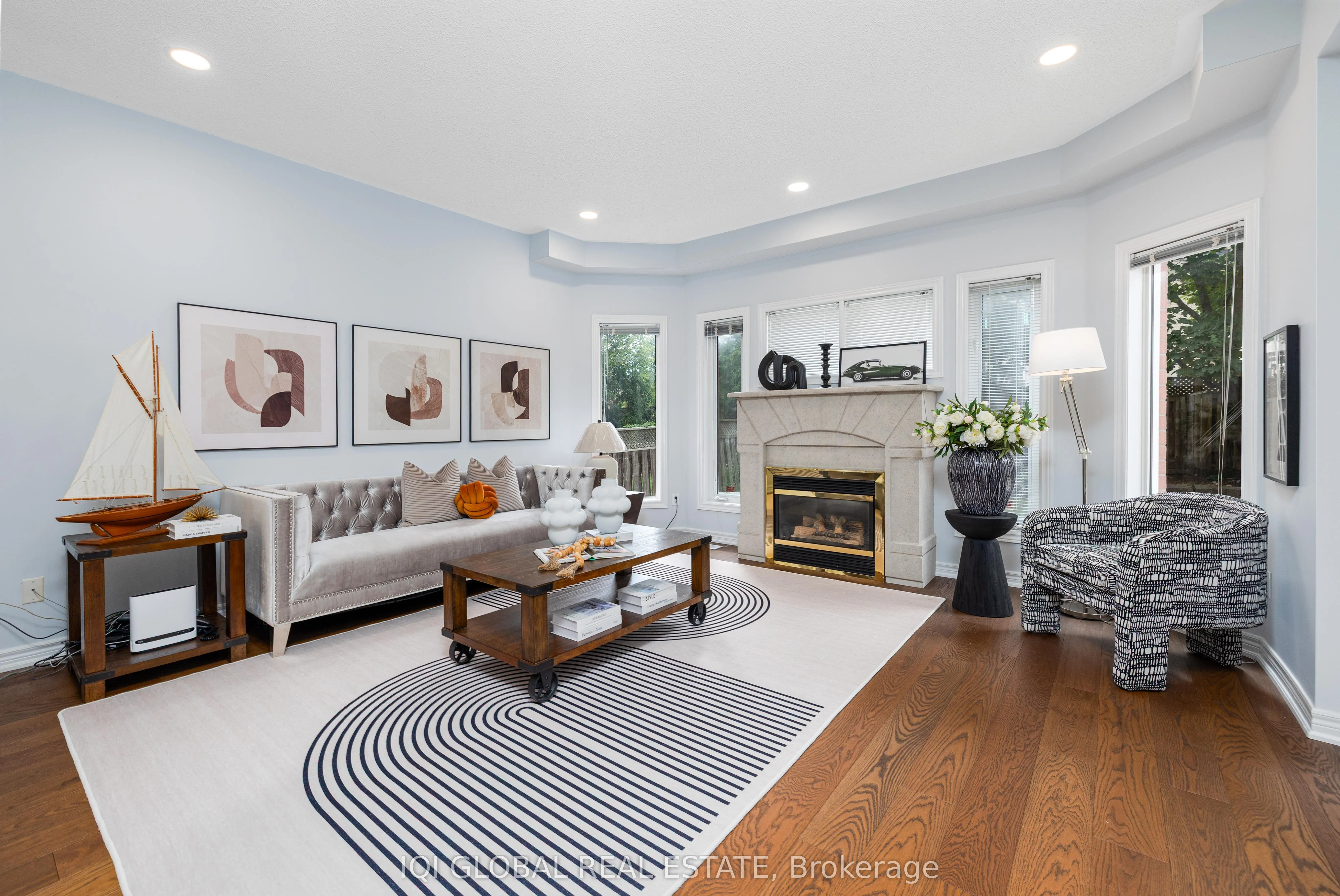 27 Valley Ridge Avenue