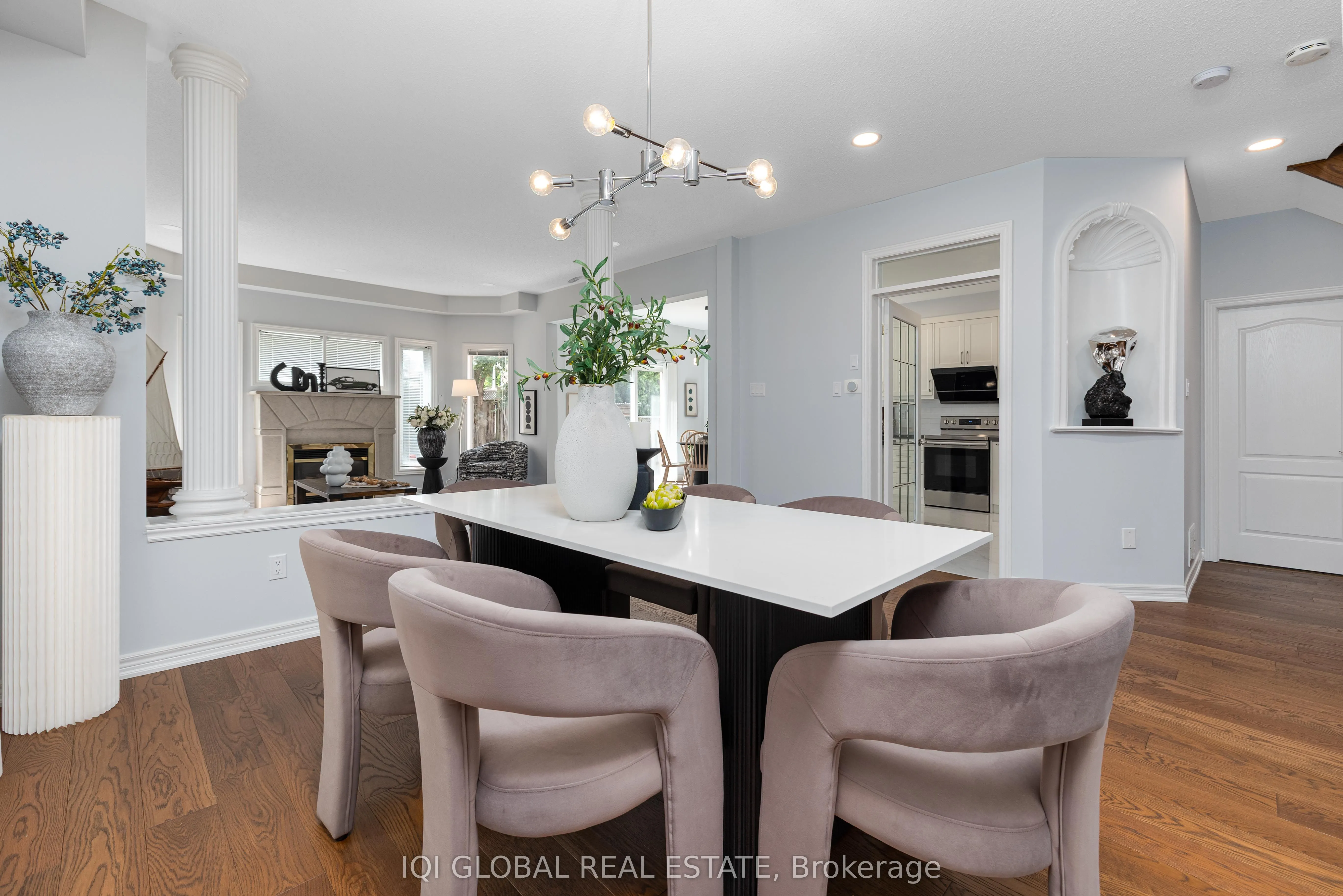 27 Valley Ridge Avenue