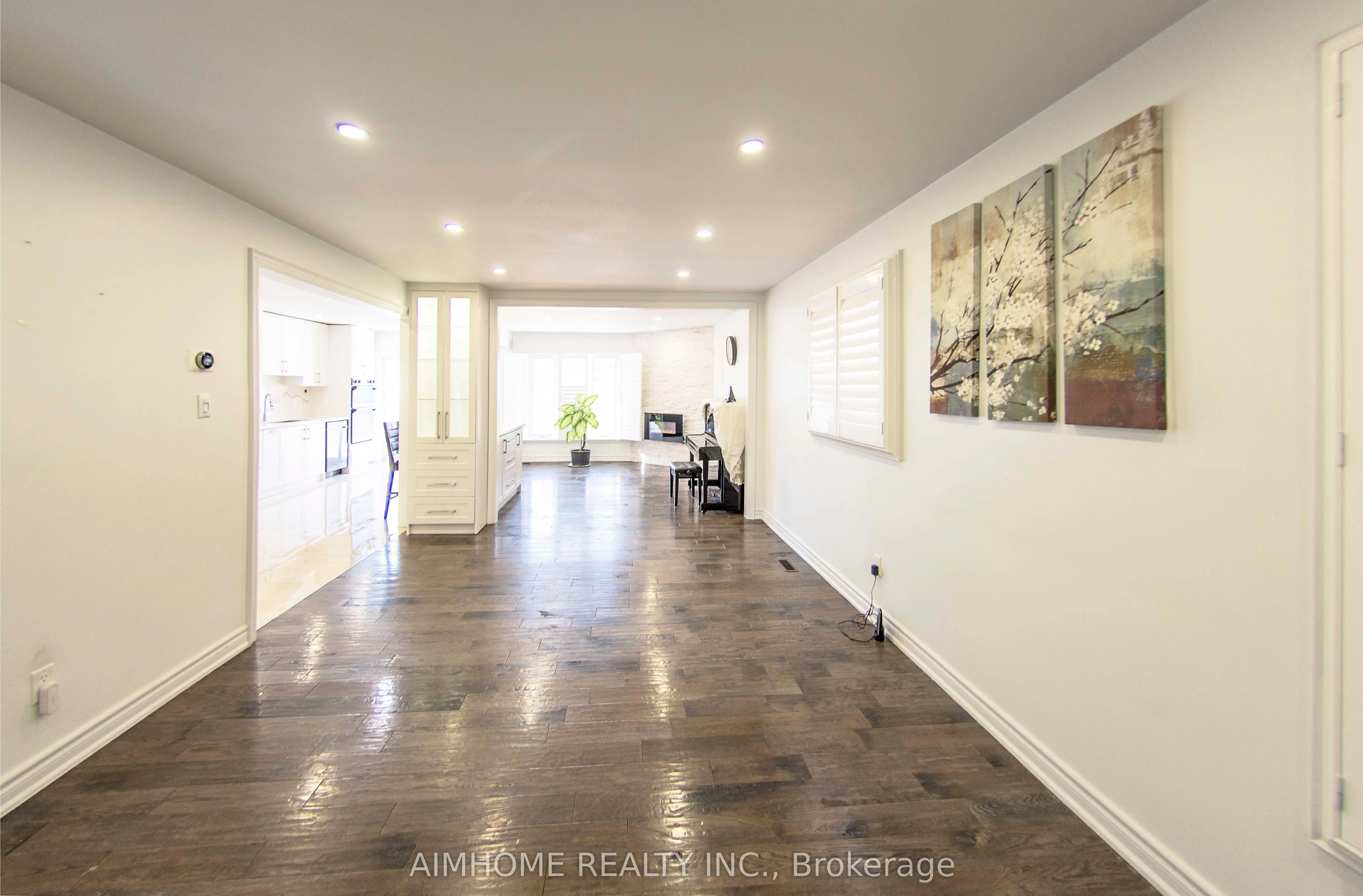 15 Lavron Court