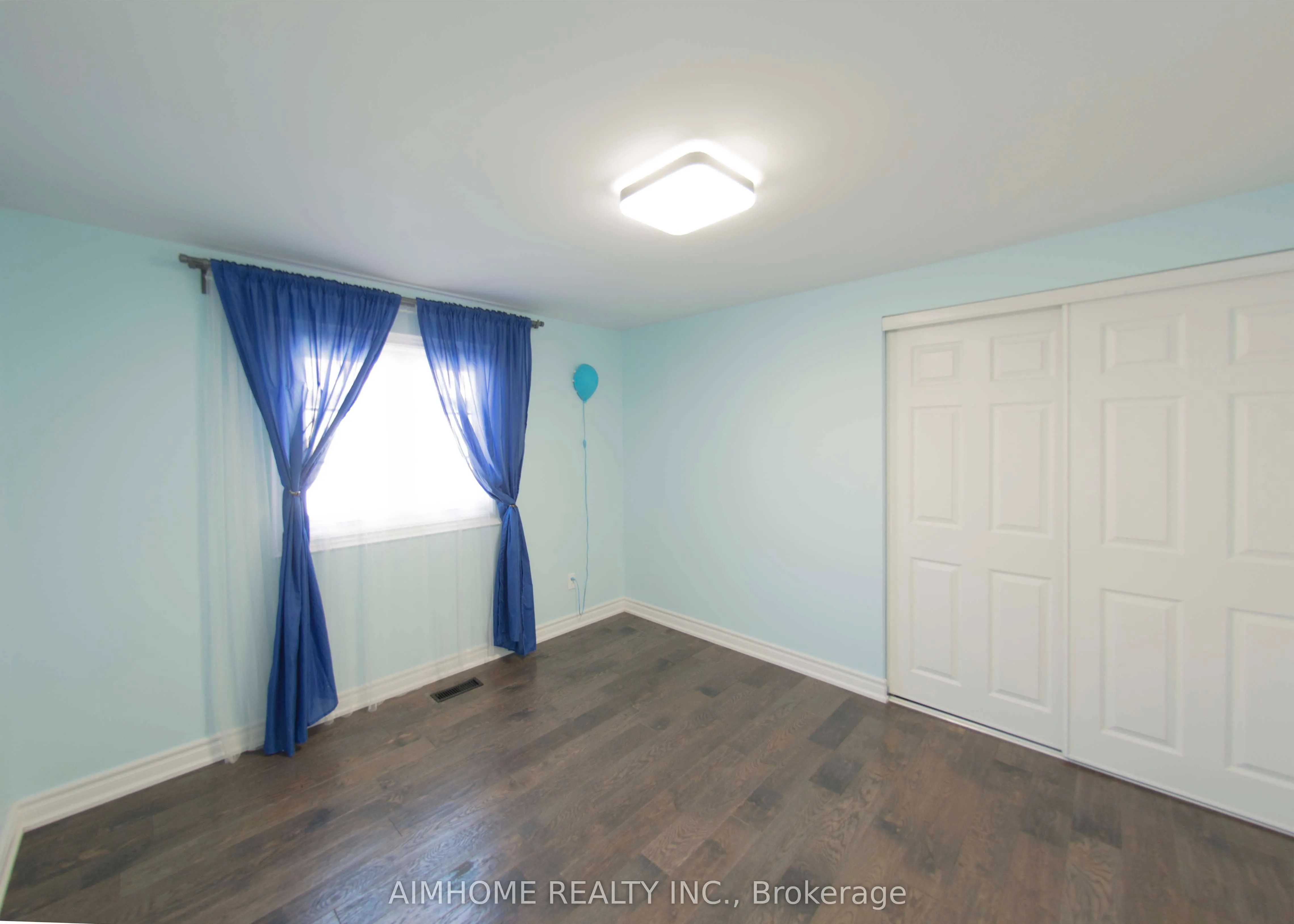 15 Lavron Court