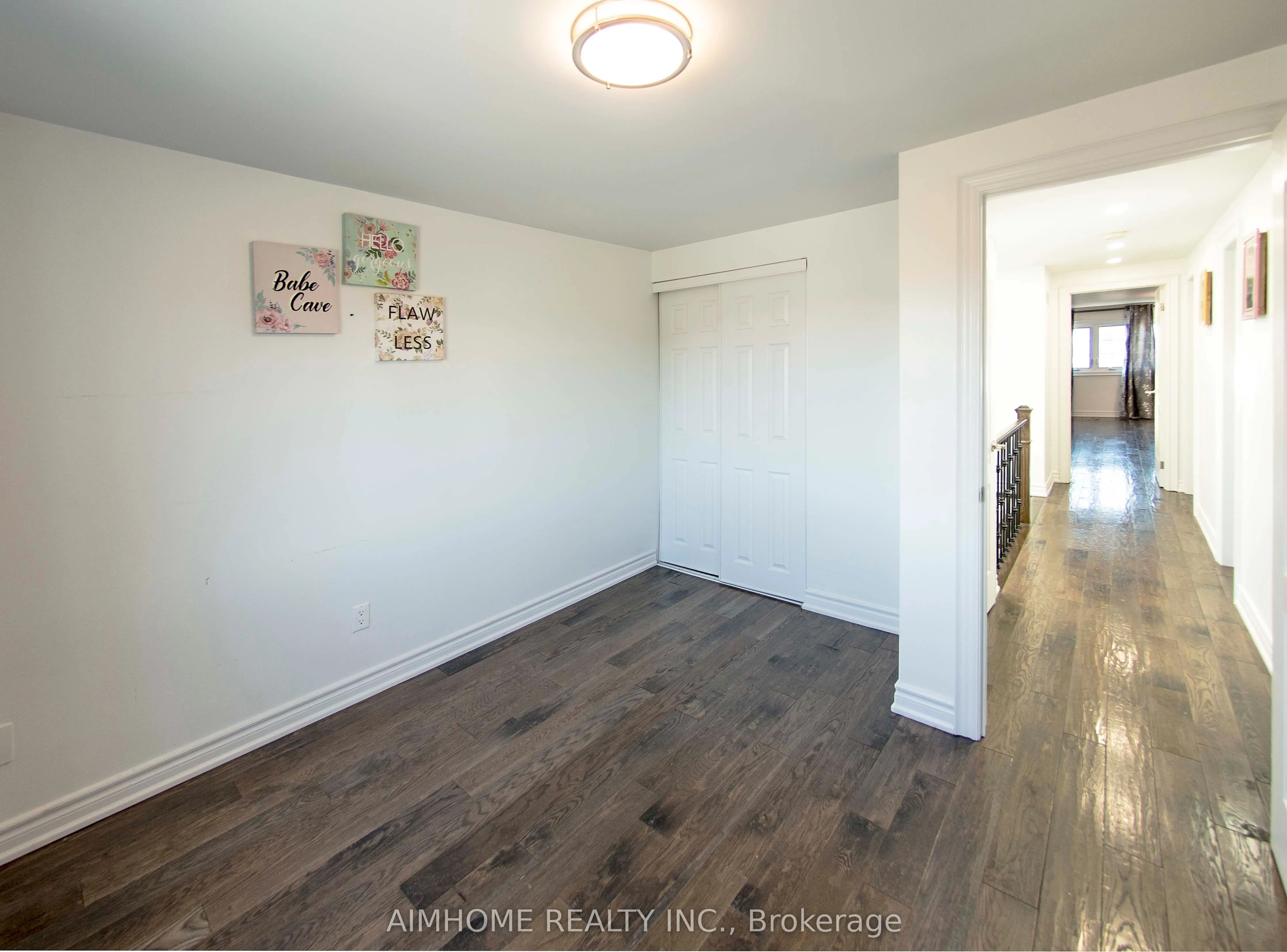 15 Lavron Court