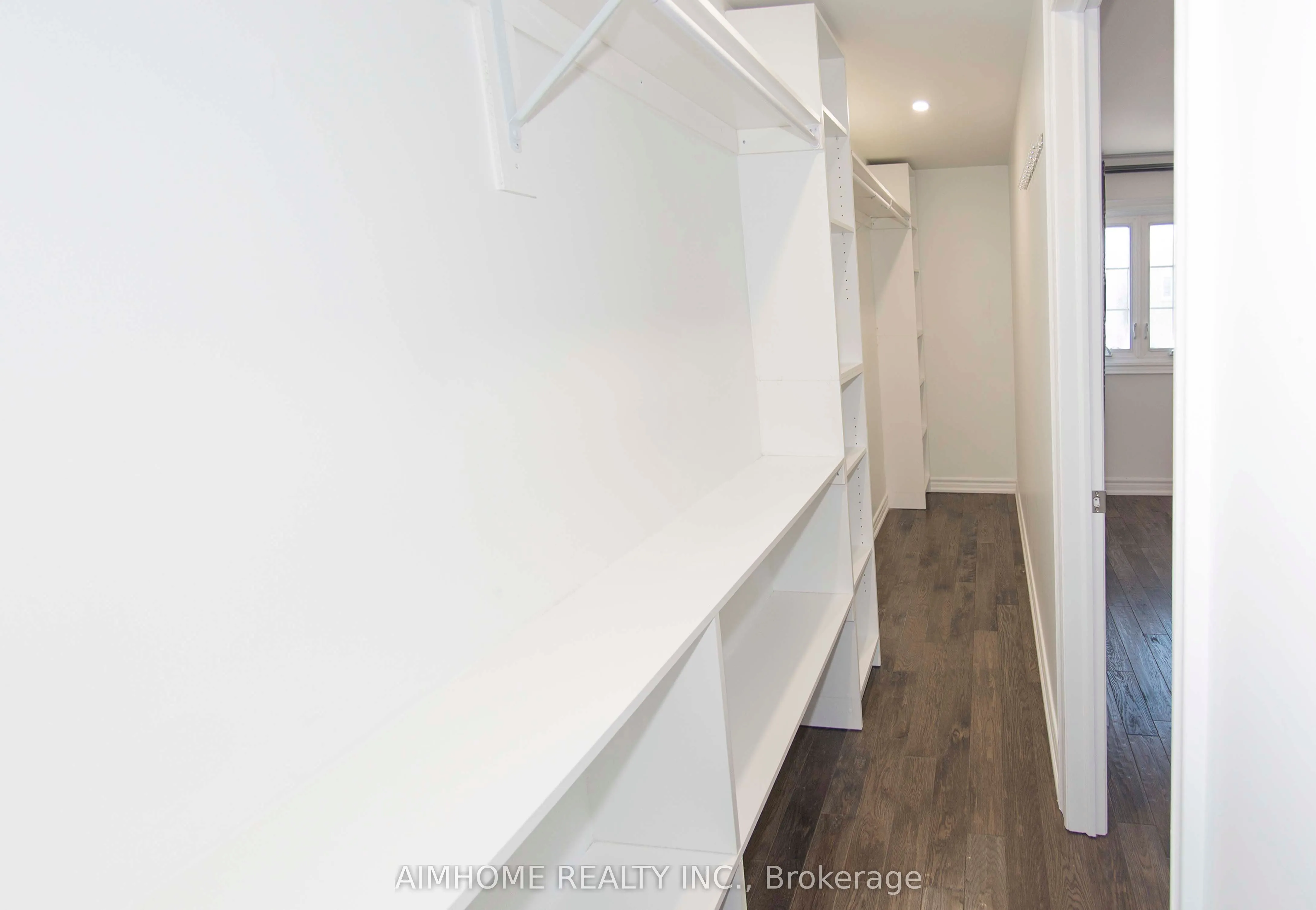 15 Lavron Court