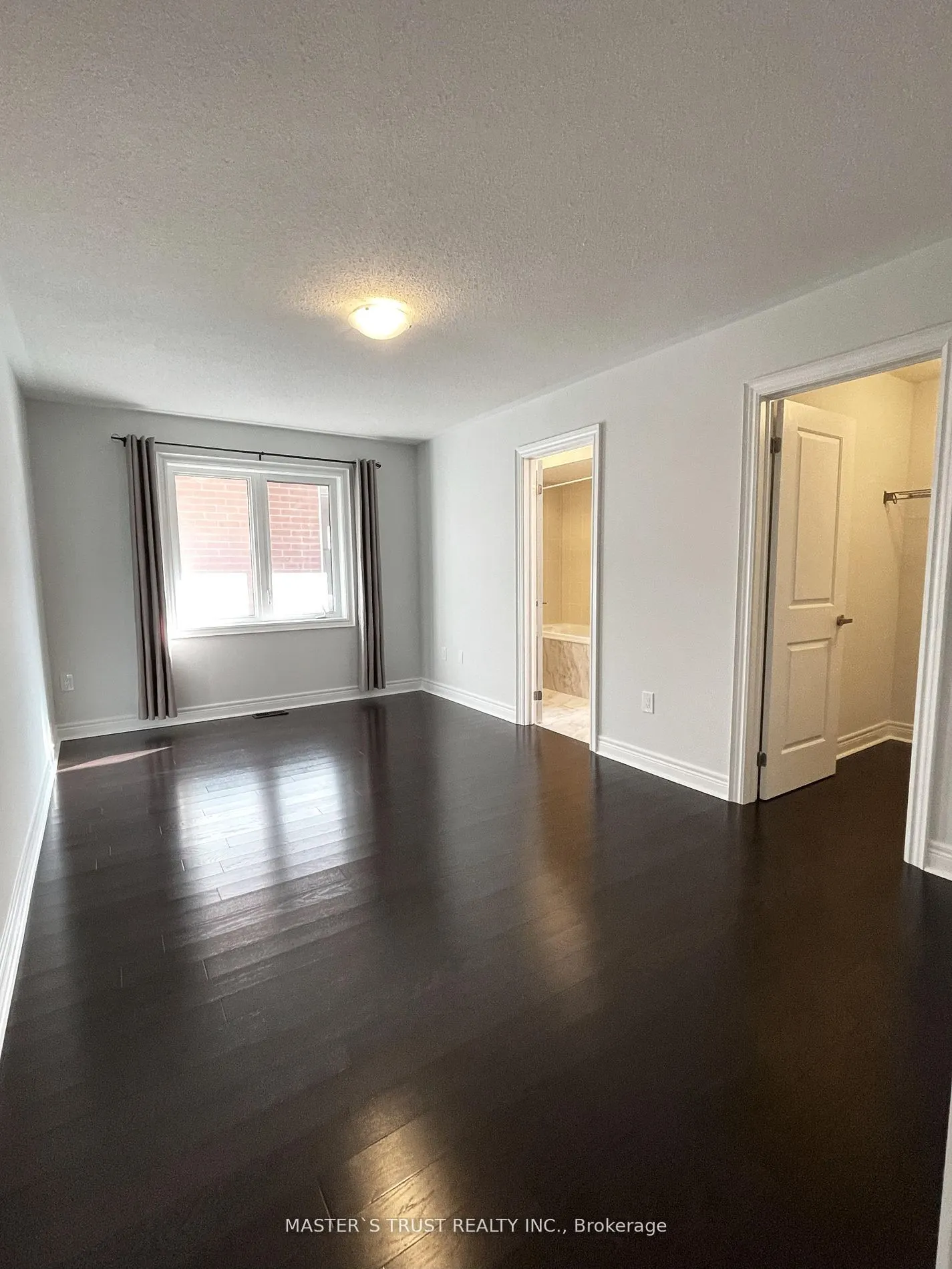 18 CLIFFORD FAIRBARN Drive
