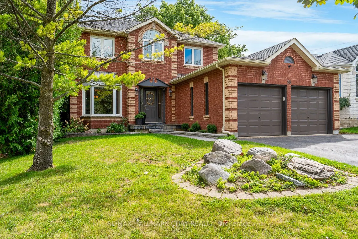 95 Banting Drive
