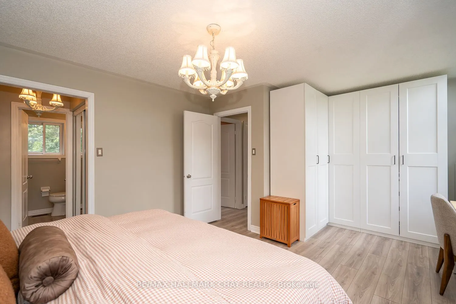 95 Banting Drive