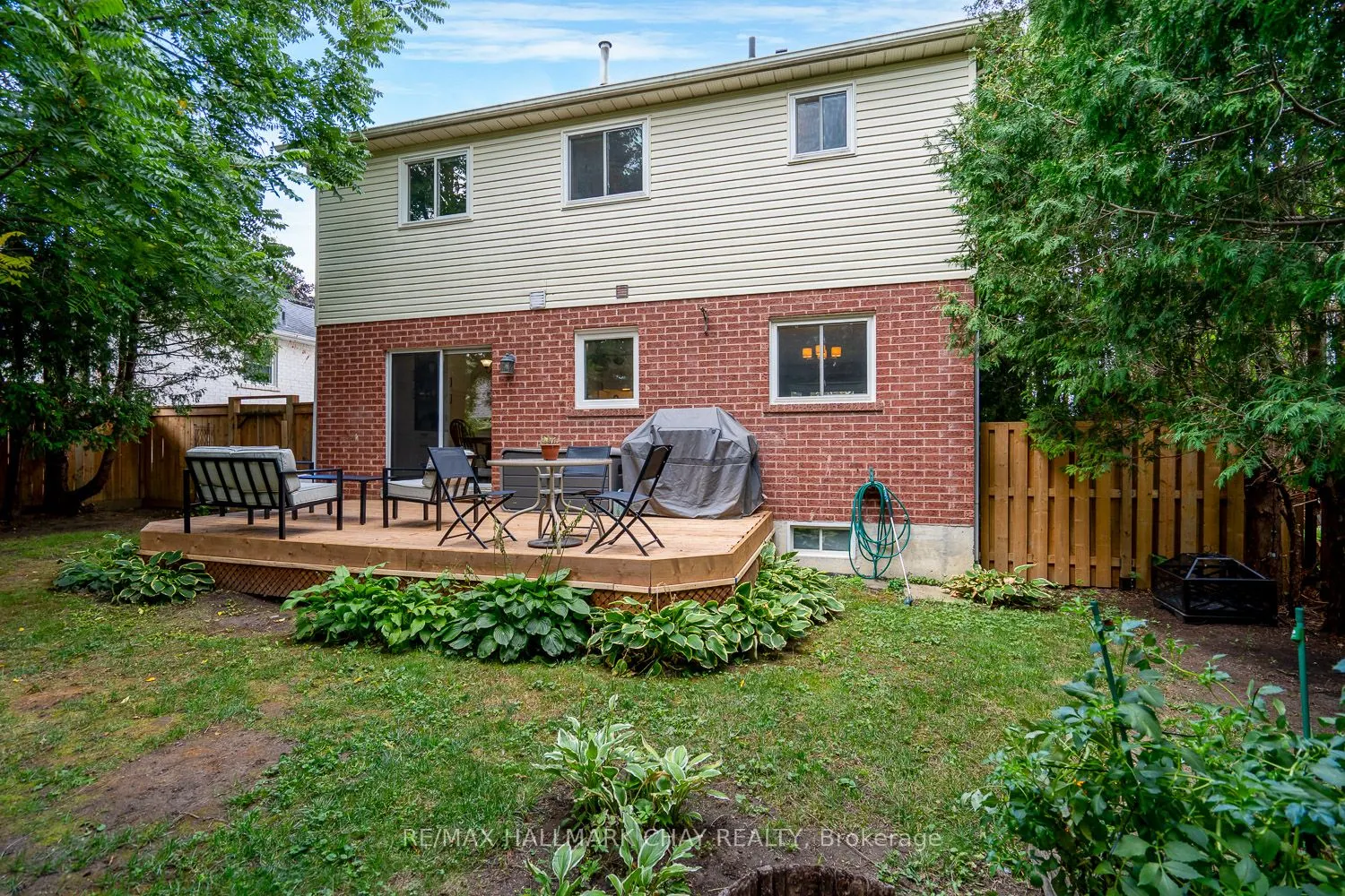 95 Banting Drive