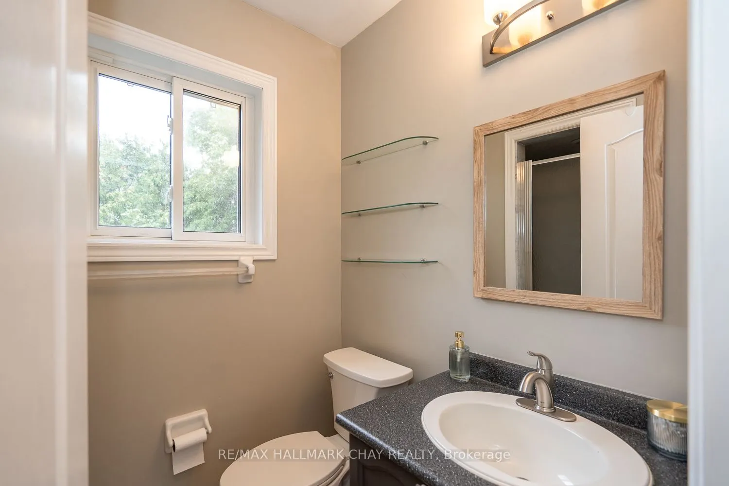 95 Banting Drive