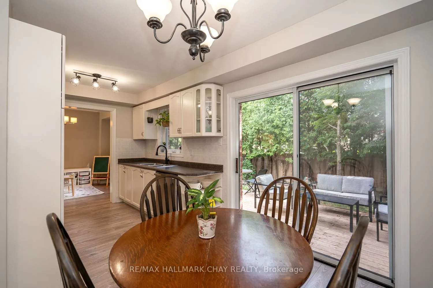 95 Banting Drive